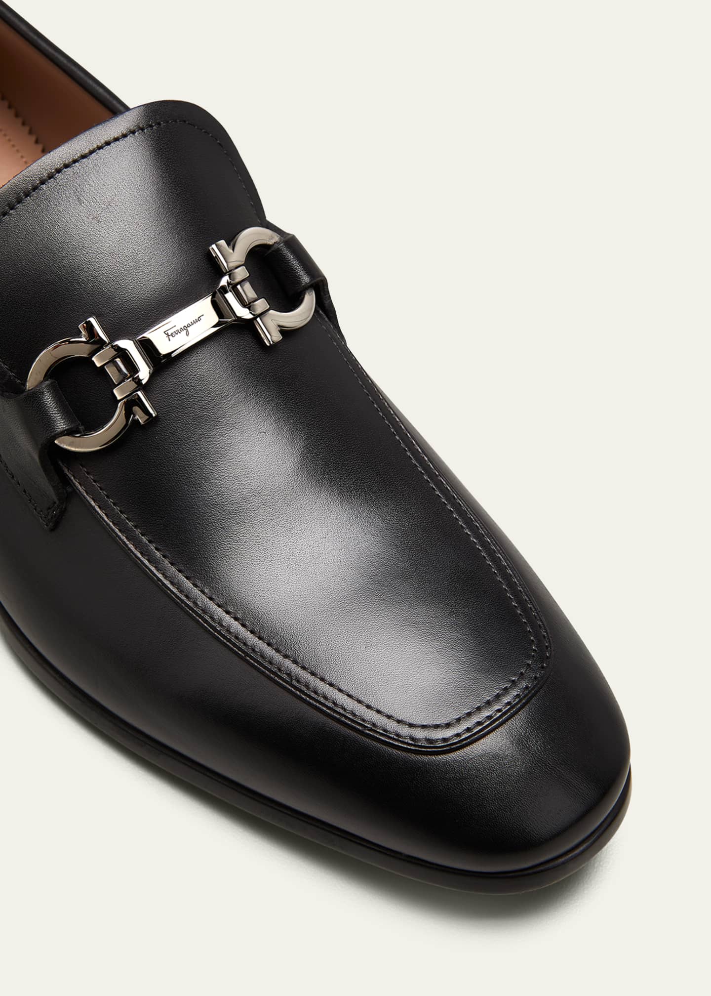 Ferragamo Gancini Buckle Leather Loafers - Black