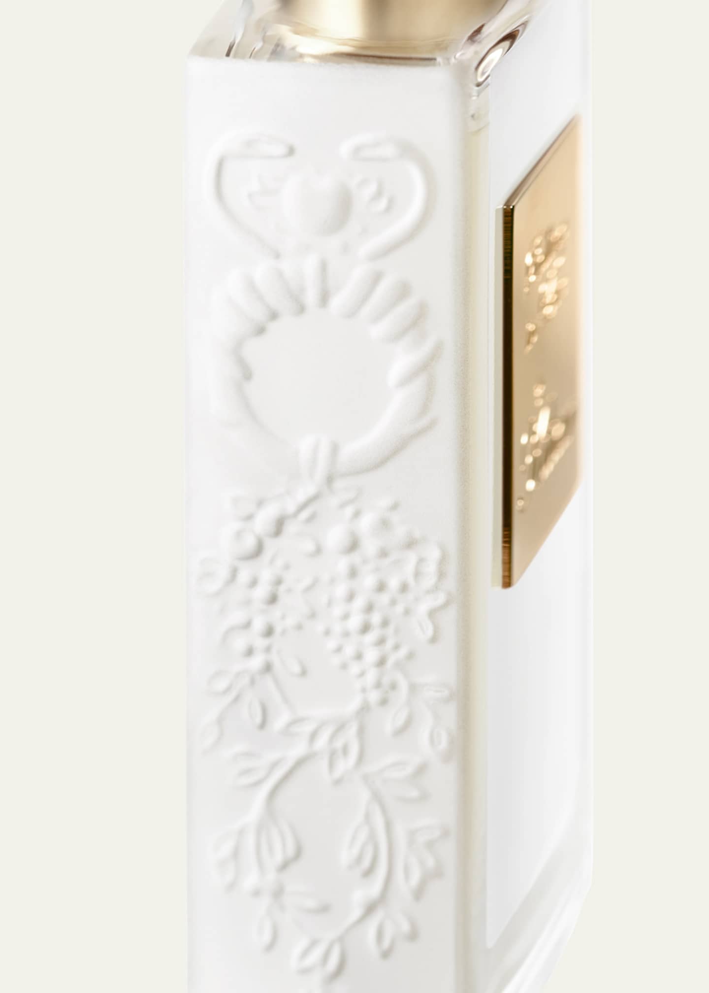 Kilian Woman in Gold, 1.7 oz./ 50 mL Image 4 of 4