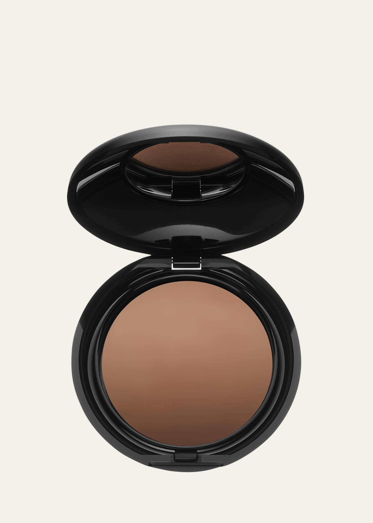 Pat McGrath Labs Skin Fetish: Sublime Perfection Blurring Under-Eye Powder Image 1 of 5