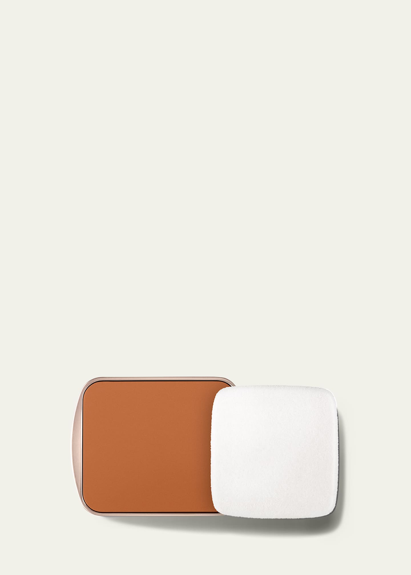 La Mer The Soft Moisture Powder Foundation Broad Spectrum SPF 30 Image 2 of 3