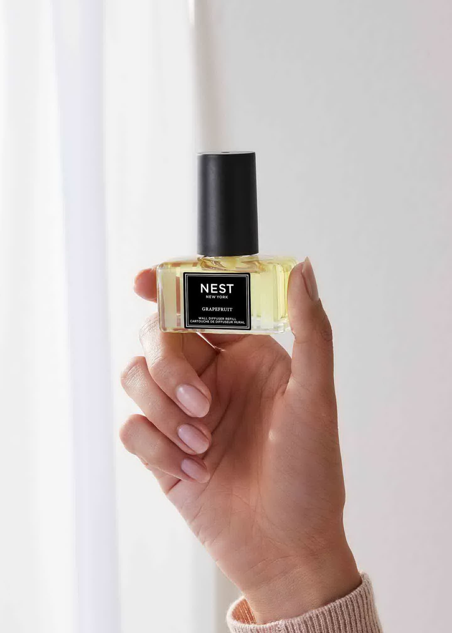 NEST New York Grapefruit Wall Diffuser Refill Duo Image 4 of 5