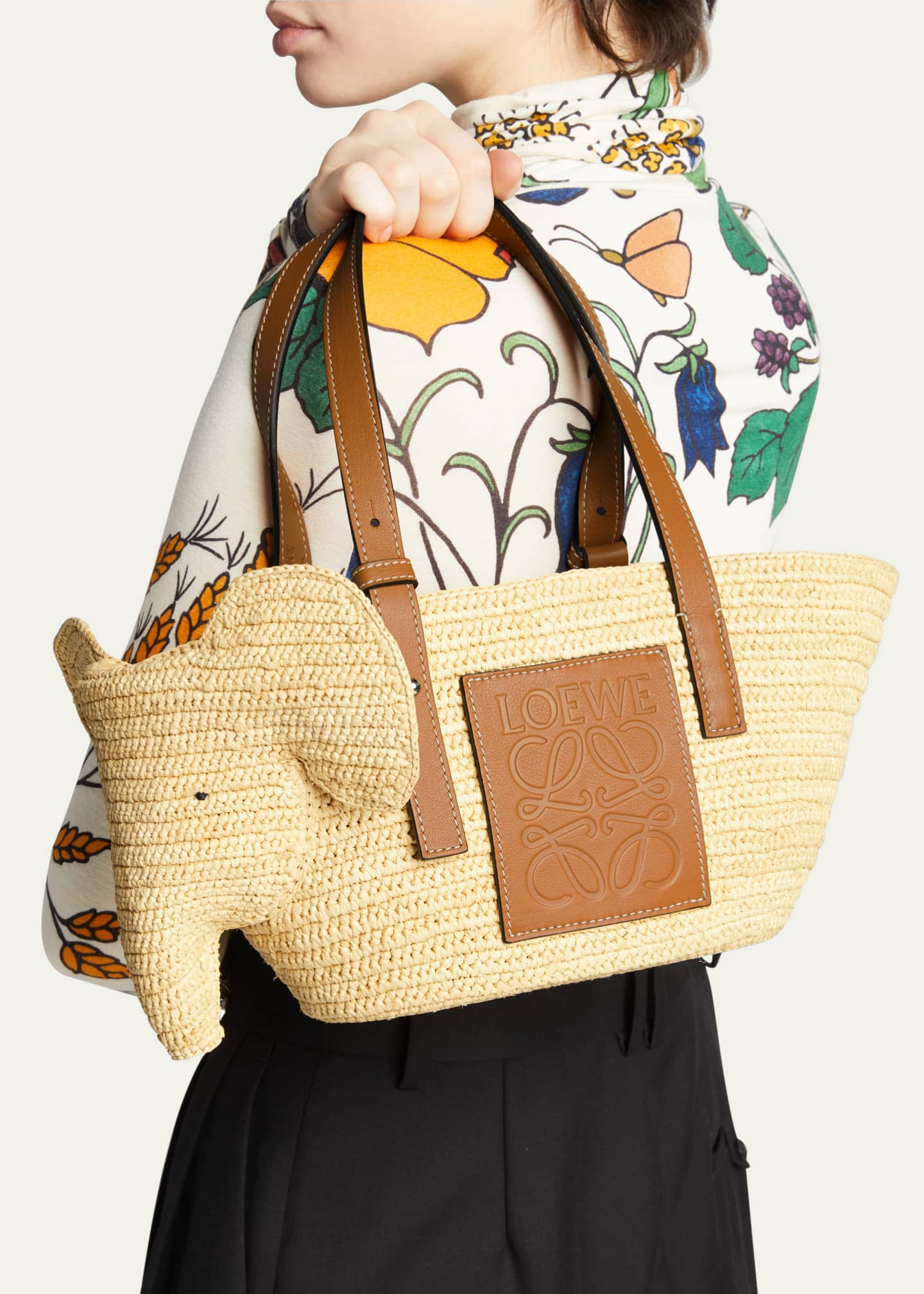 Elephant basket bag in raffia and calfskin