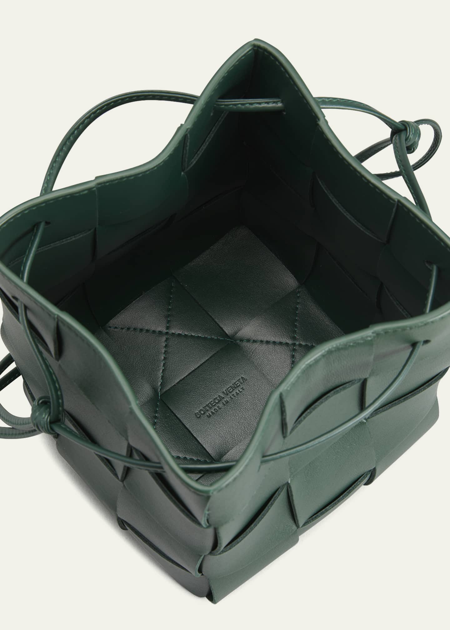ボッテガヴェネタ CASSETTE Bucket Bag Bottega Veneta Small Cassette Bucket Bag
