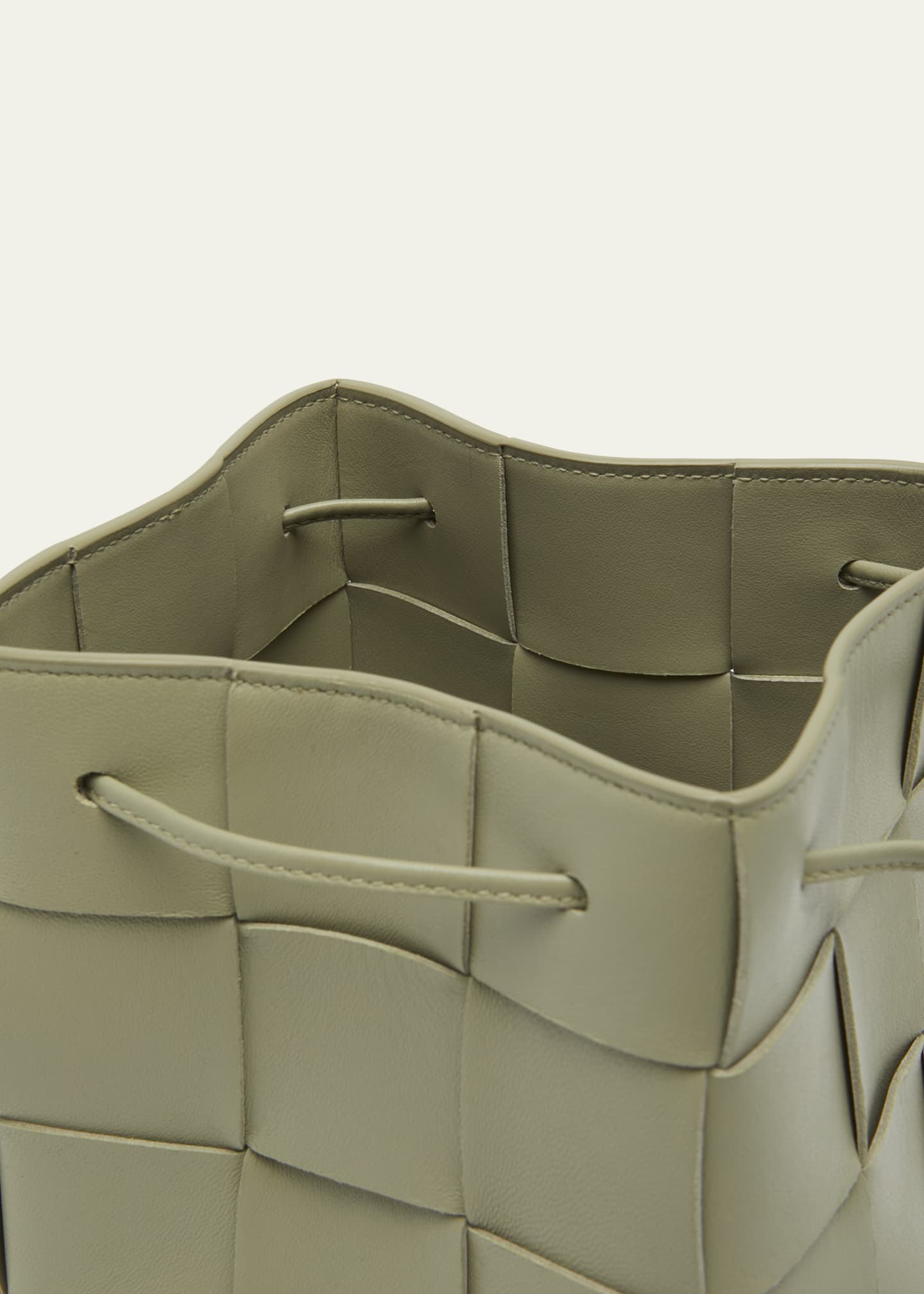 Bottega Veneta Cassette Intrecciato Leather Bucket Bag Image 4 of 5