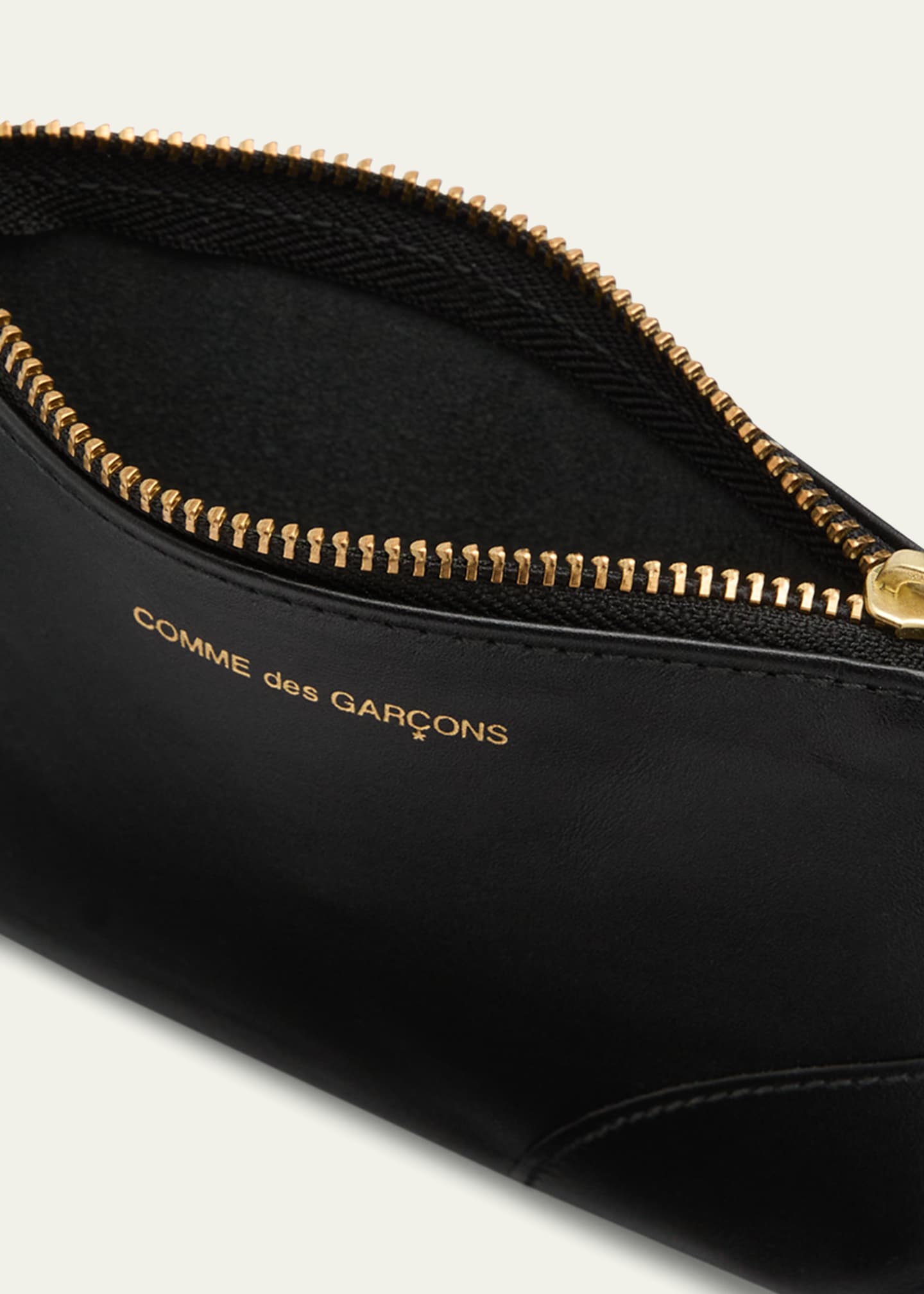Comme des Garcons Wallet Classic Leather Embossed Zip Pouch