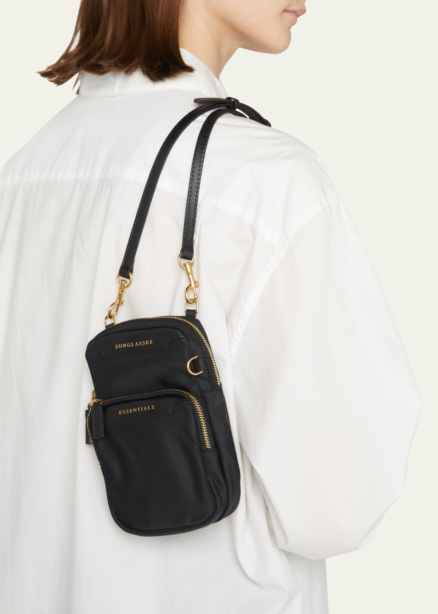 アニヤハインドマーチ　Essentials Crossbody