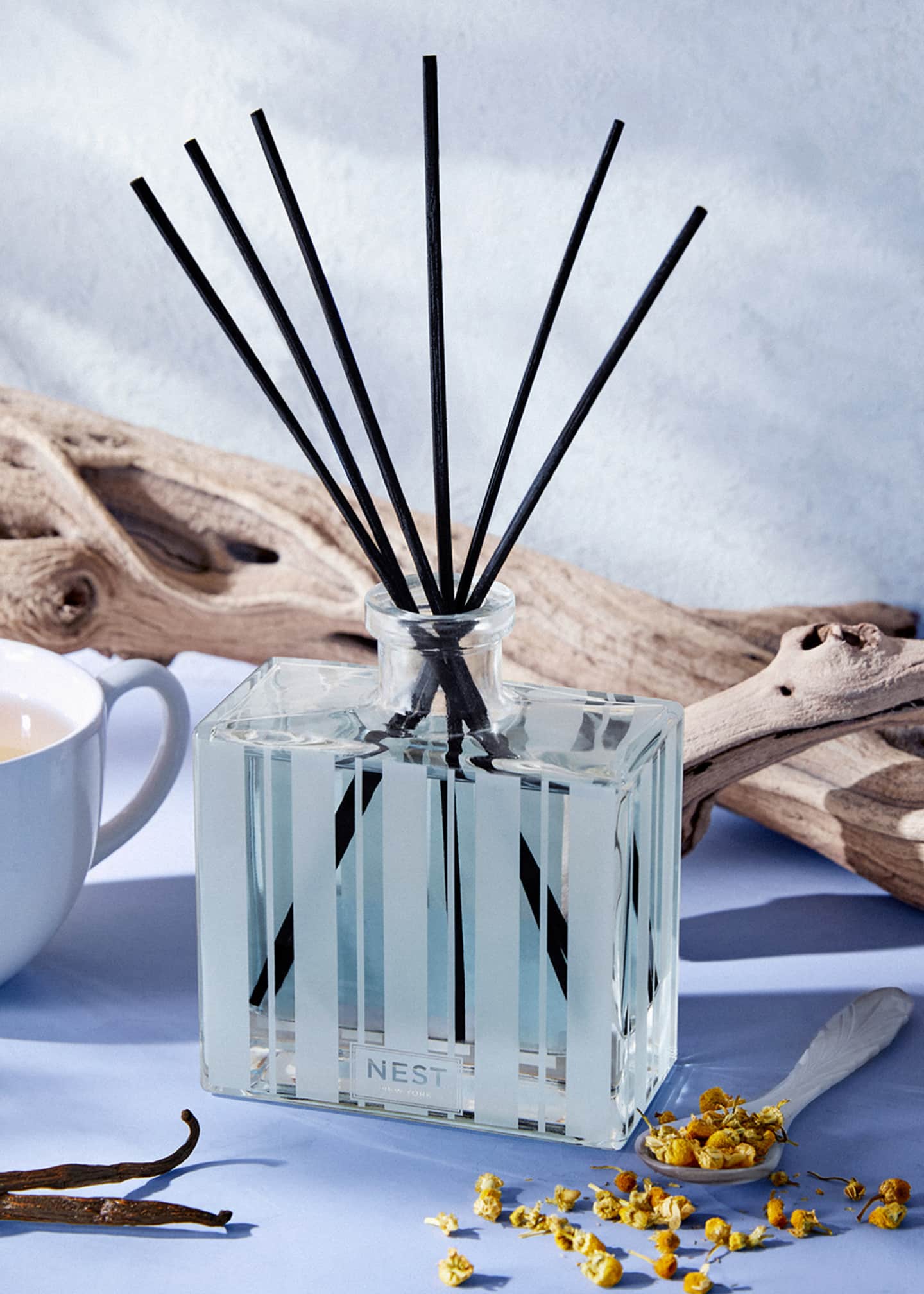 NEST New York Driftwood and Chamomile Reed Diffuser, 5.9 oz. Image 3 of 4