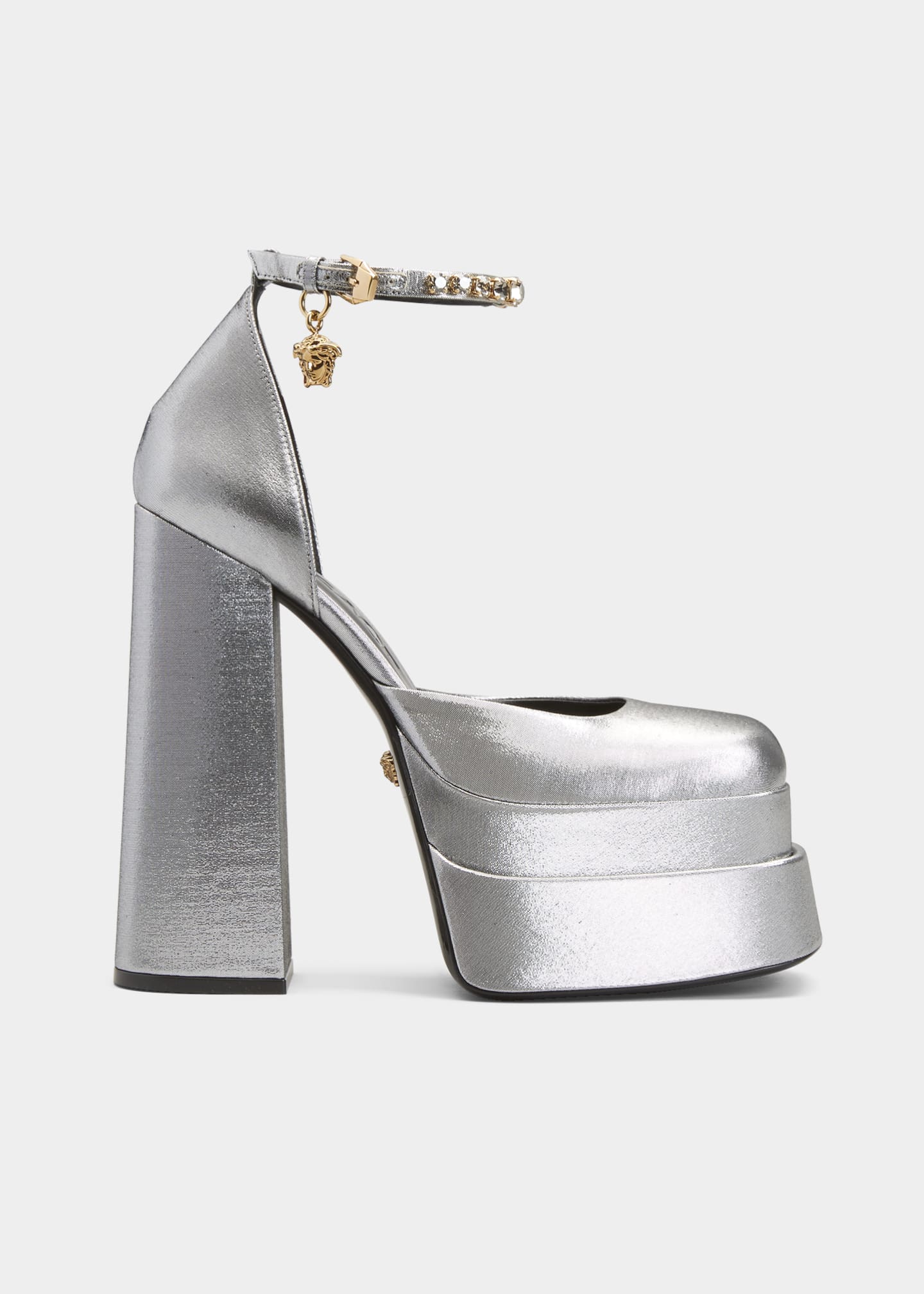 medusa aevitas platform pumps white