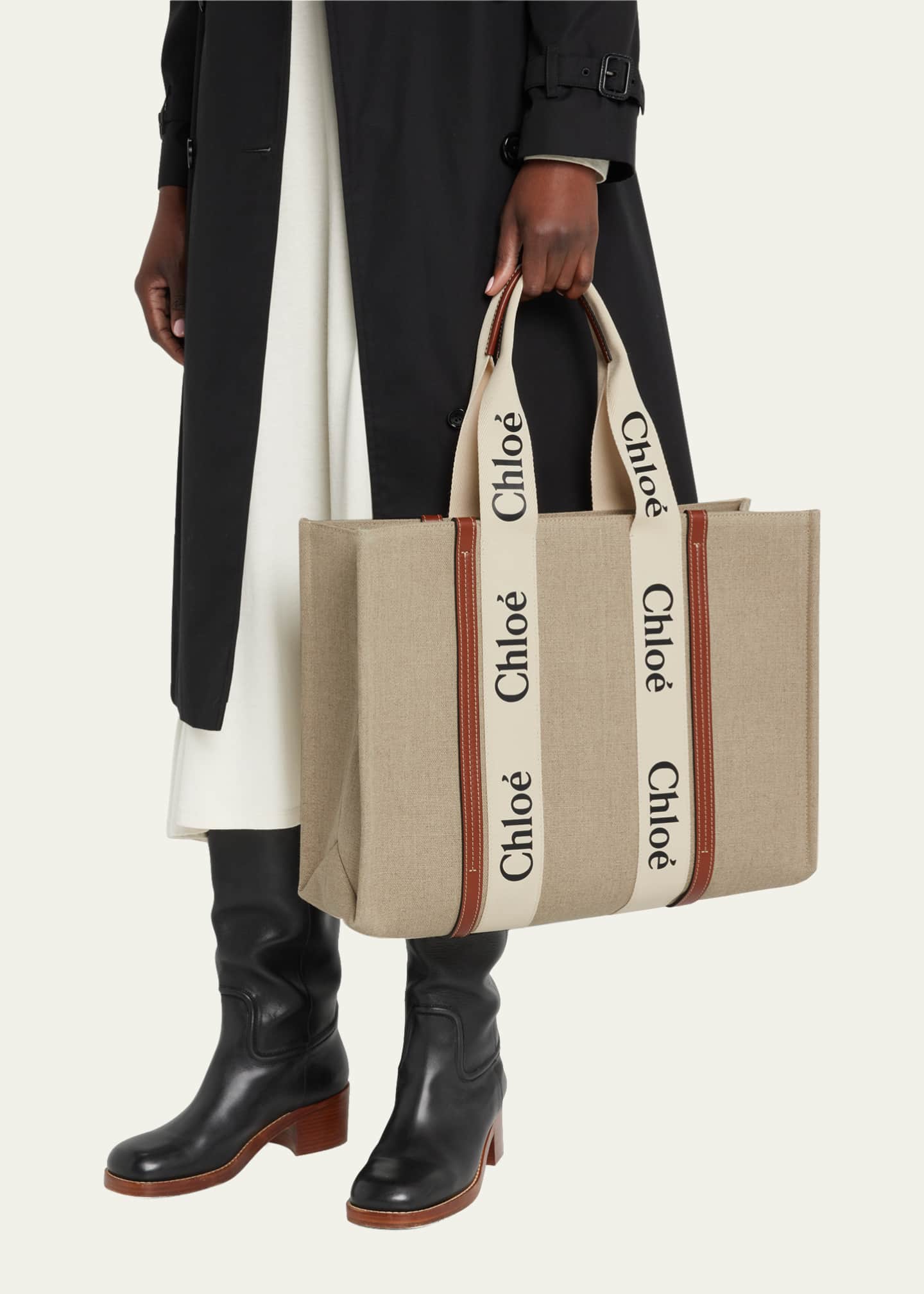 Chloe Woody Large Tote Bag in Linen Image 2 of 5