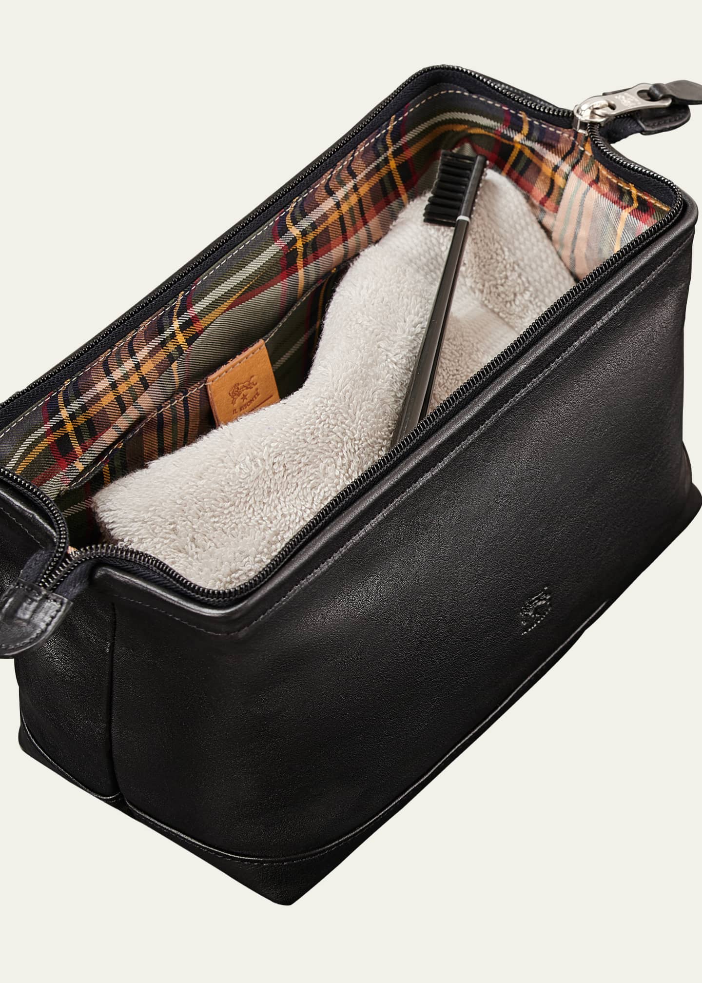 Il Bisonte Men's Leather Travel Toiletry Case Image 3 of 4