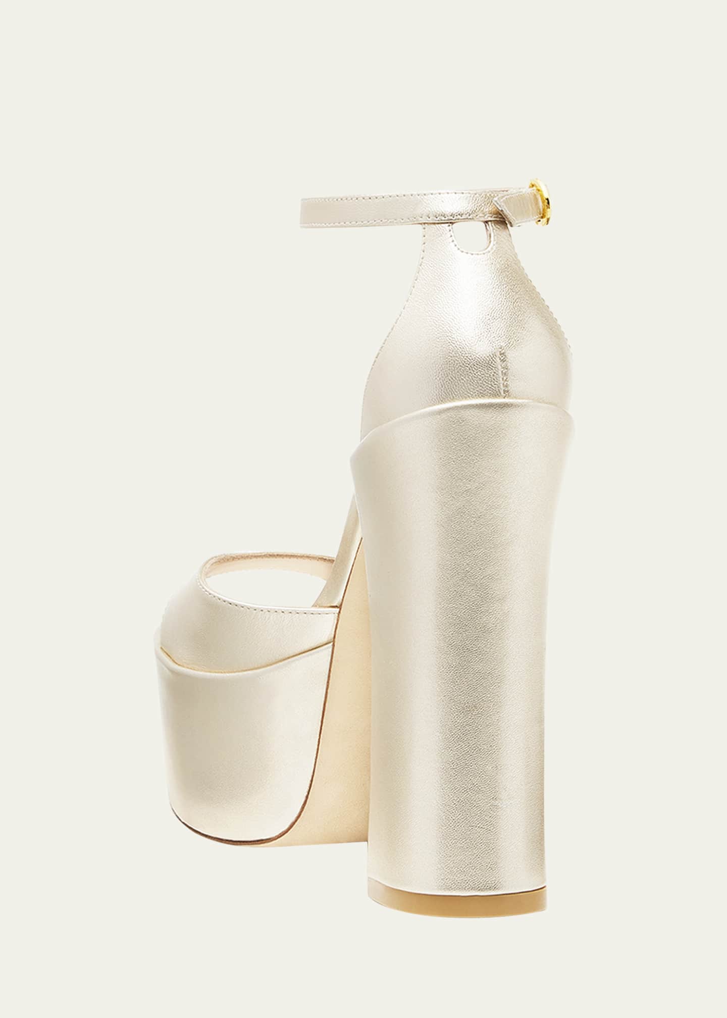 stuart weitzman platform pumps