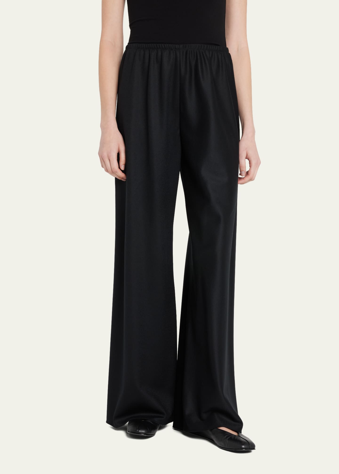 Gala Pants Black in Viscose and Virgin Wool – The Row