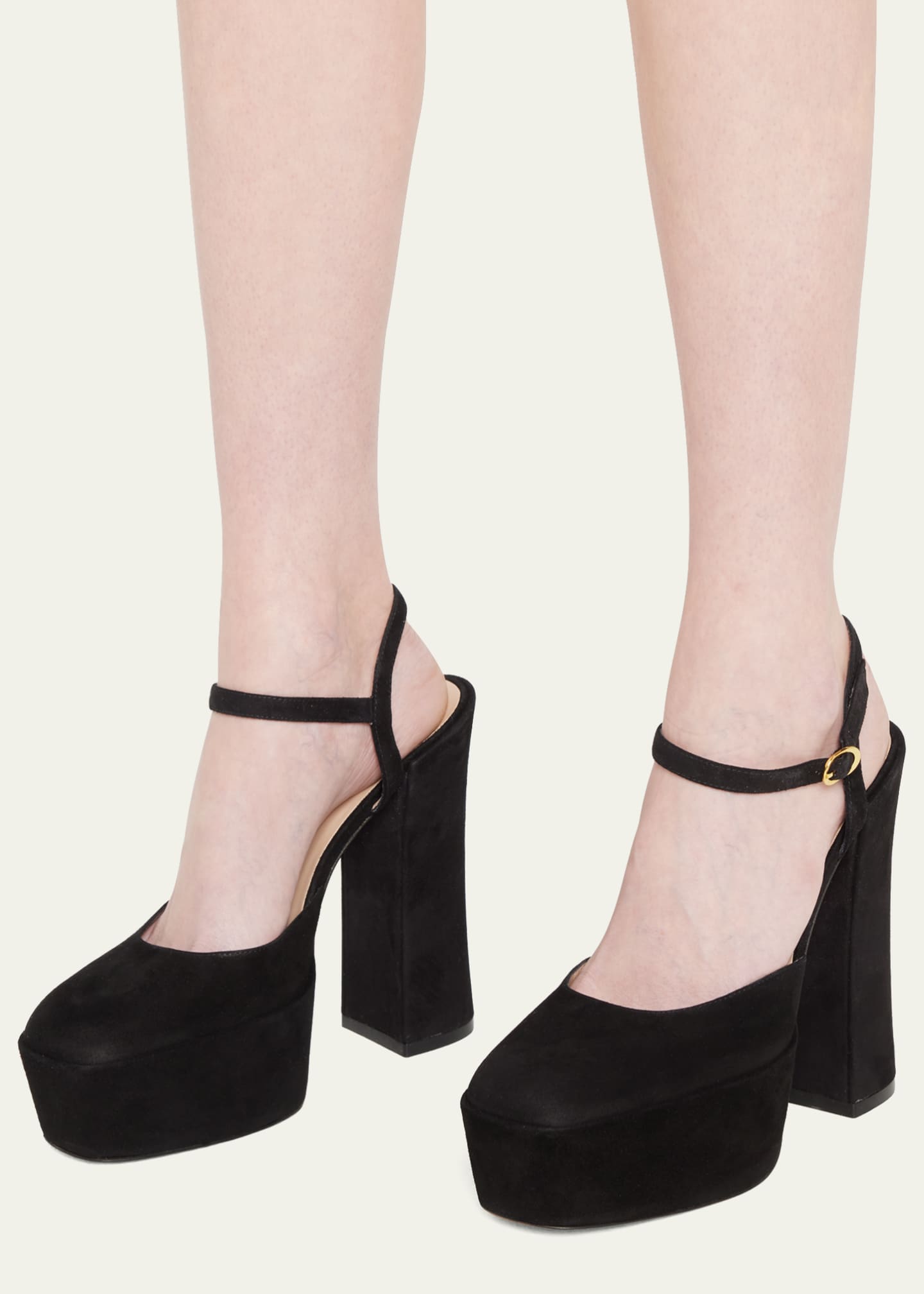 stuart weitzman platform pumps