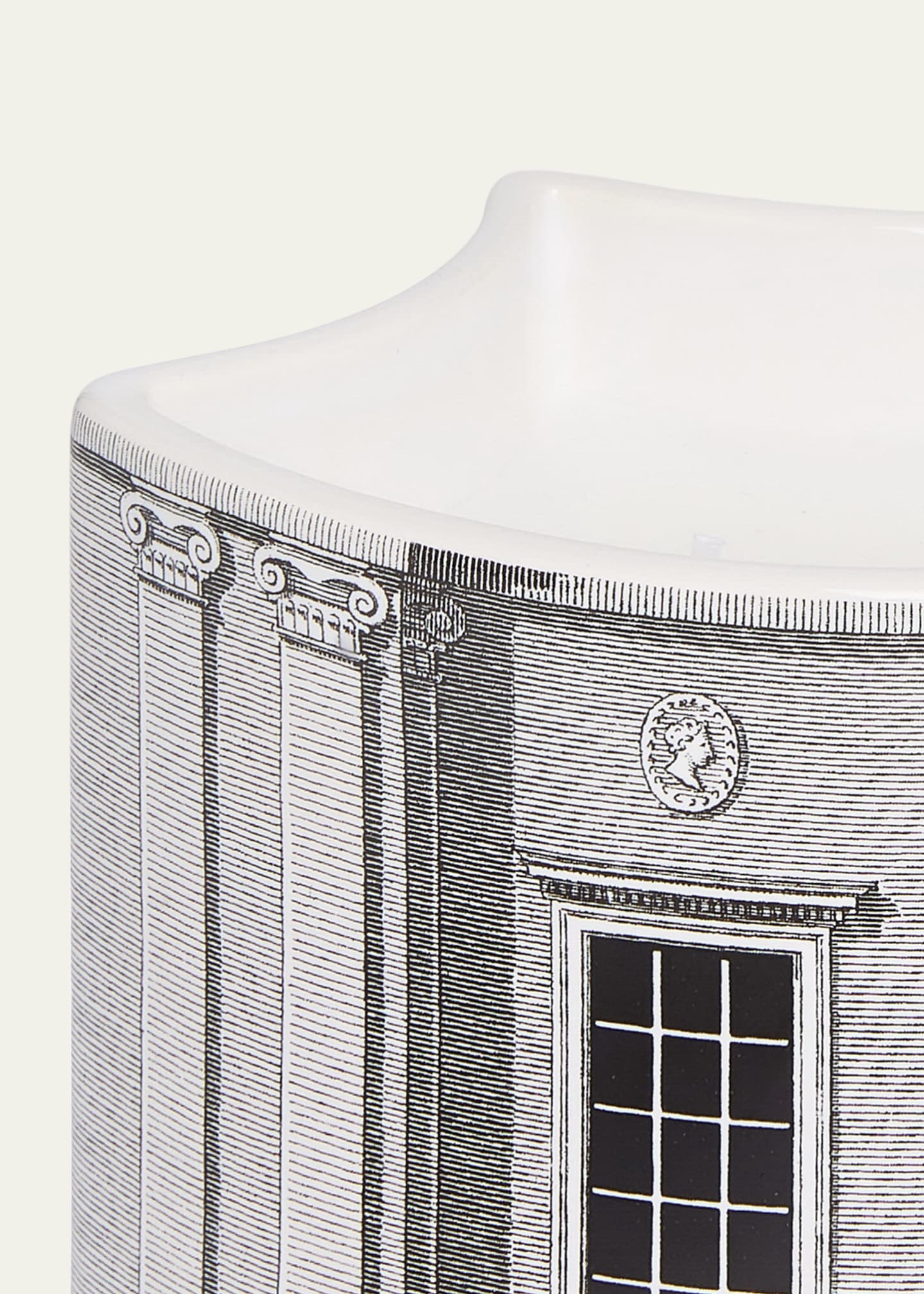 Fornasetti Immaginazione Candle - 530g Image 4 of 4