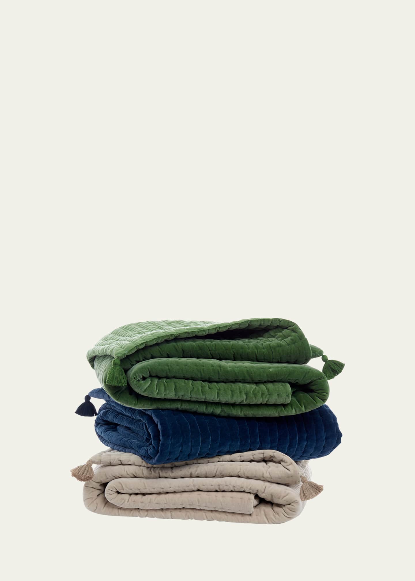 Quilted velvet throw blanket 2025