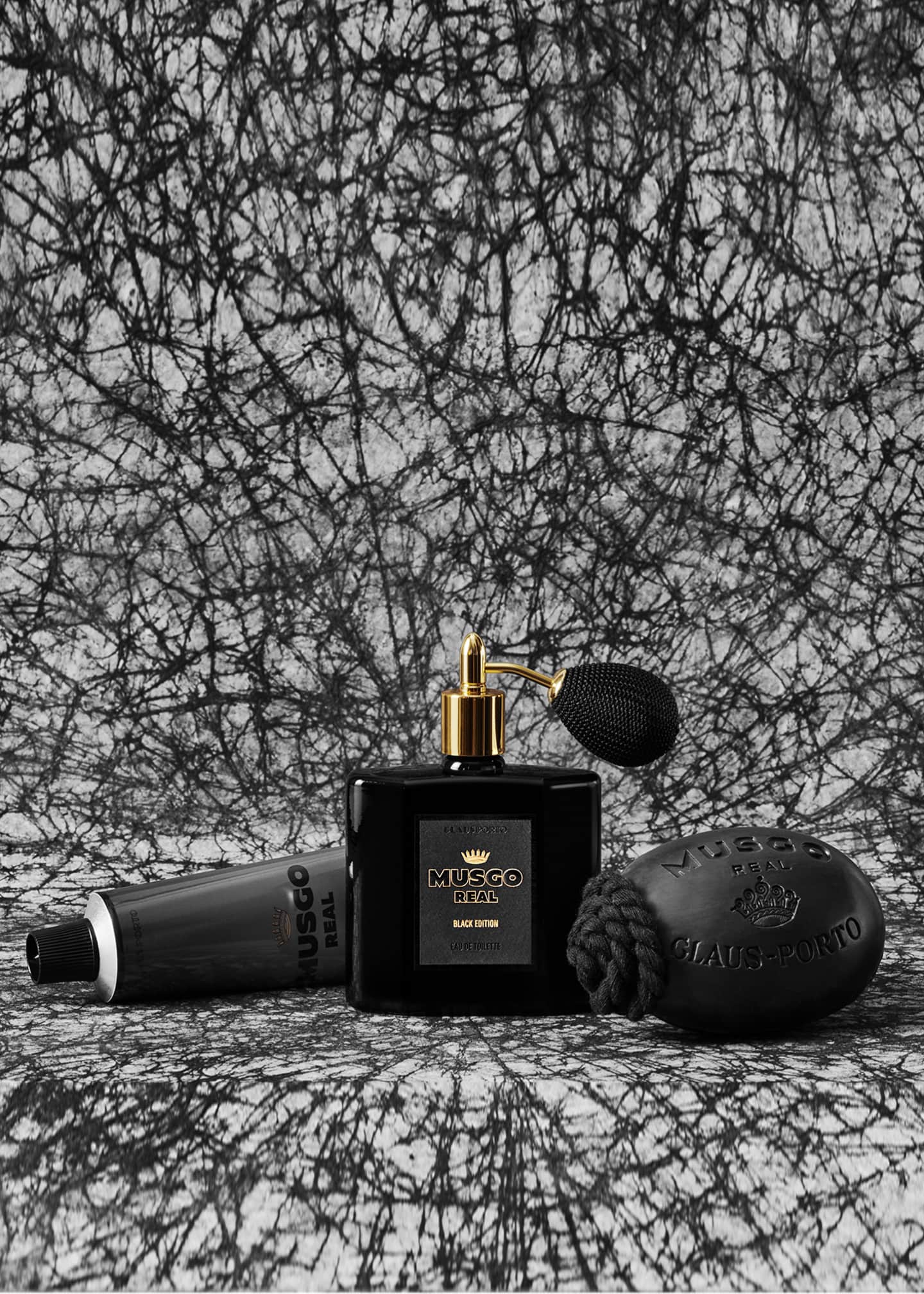 Claus Porto 3.4 oz. Shaving Cream Black Edition Image 3 of 4