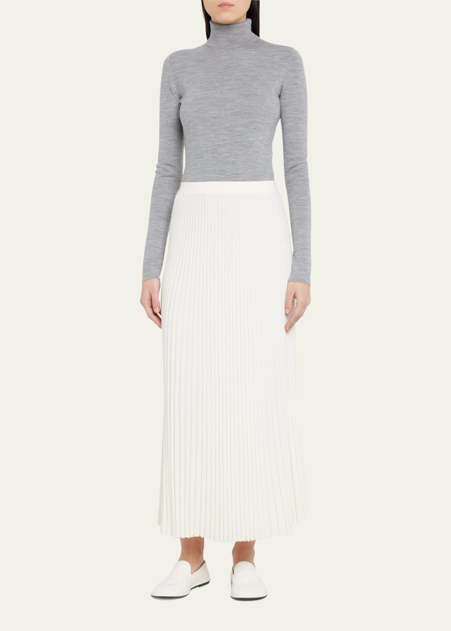 Gabriela Hearst May Wool-Cashmere Turtleneck Image 2 of 5