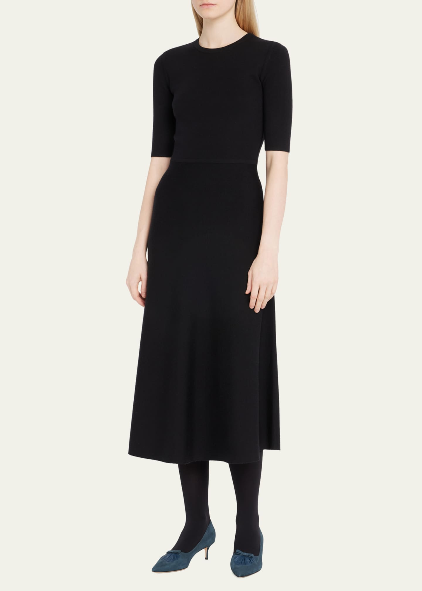 manolo blahnik bow pump