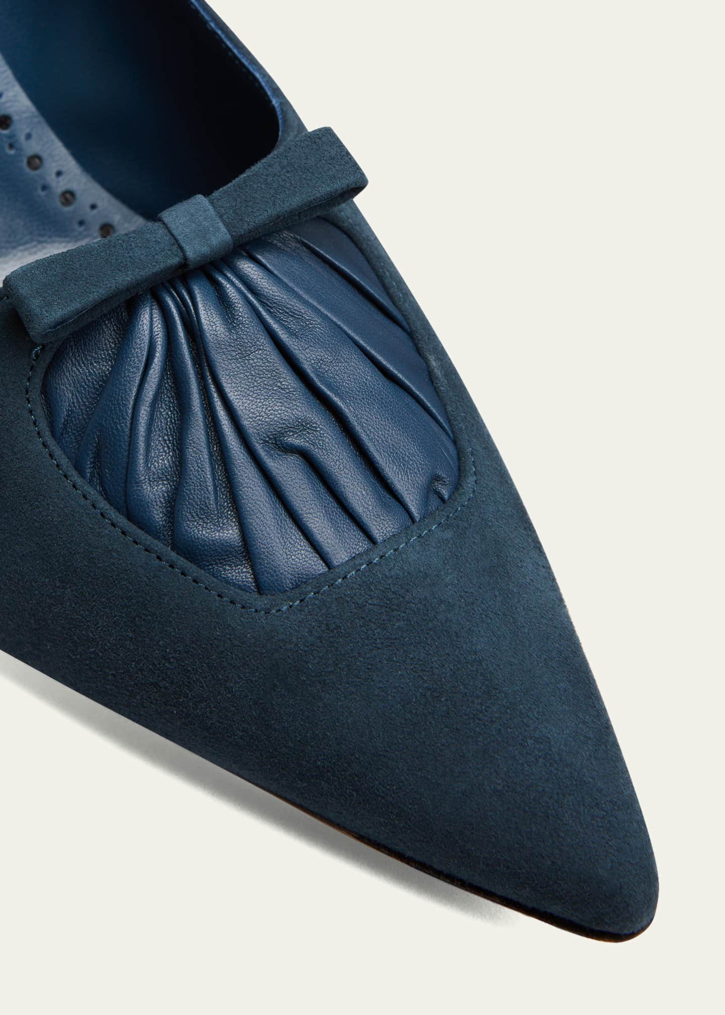 manolo blahnik bow pump