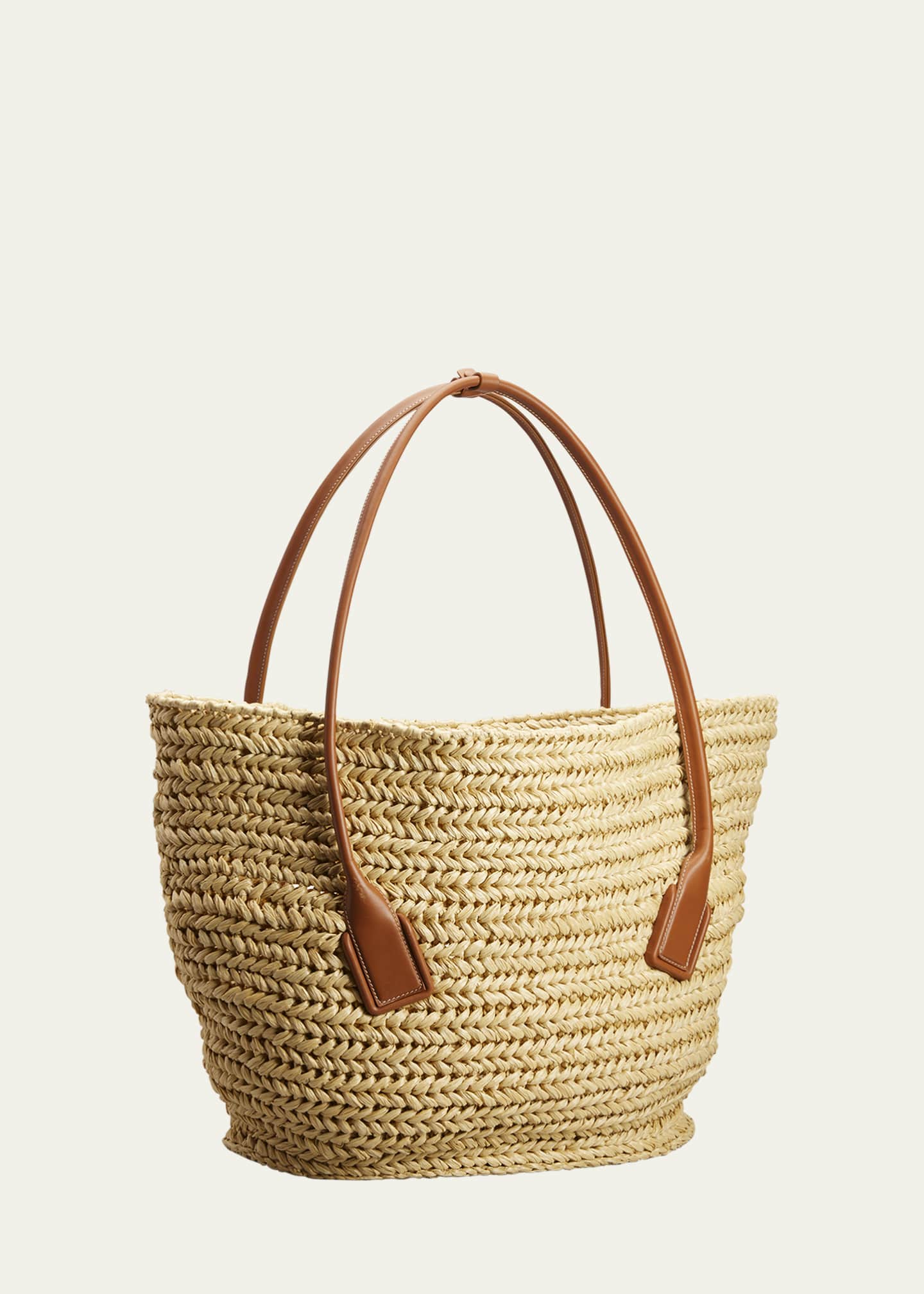 Bottega veneta straw bag top