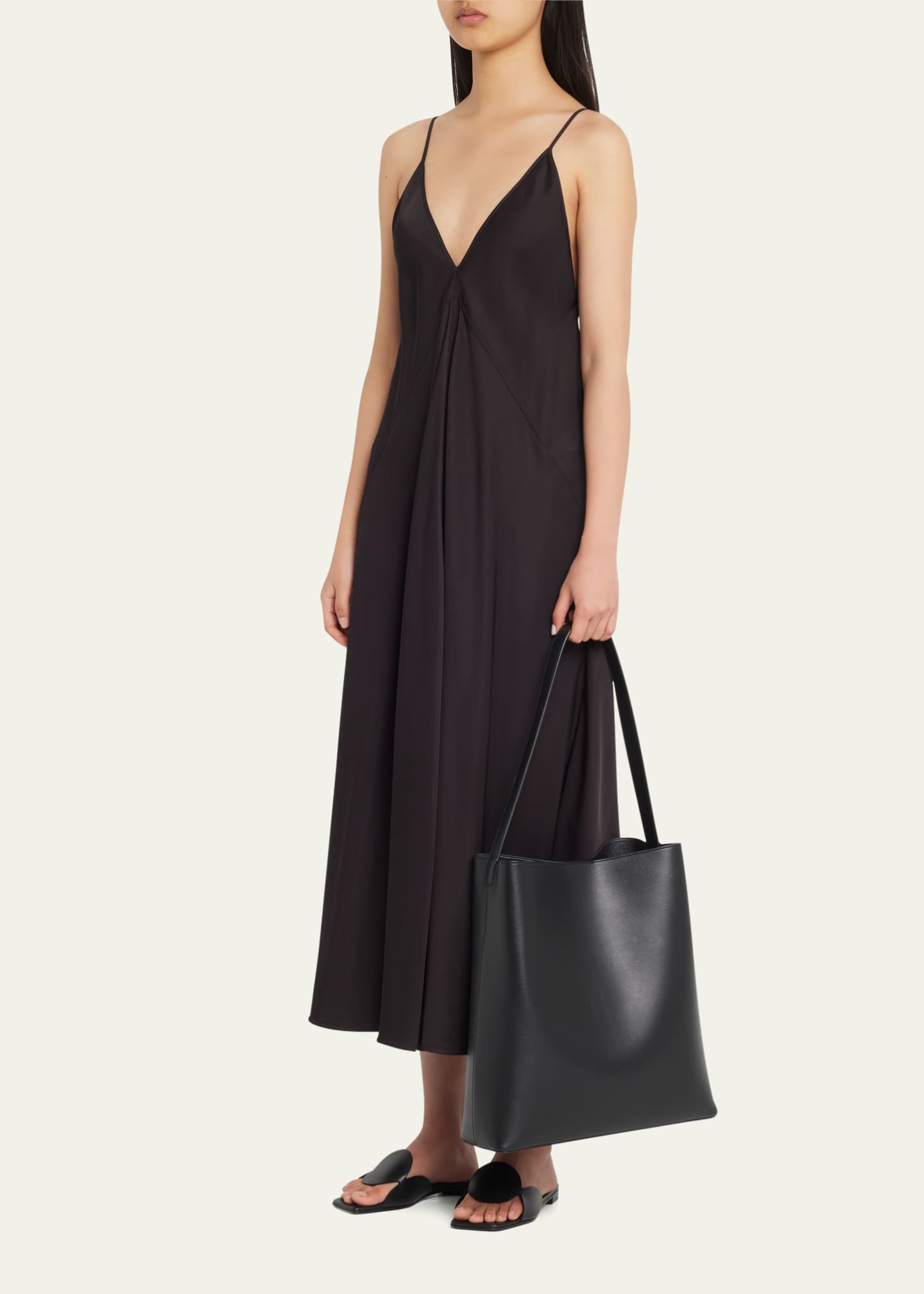 Leather sac 2025