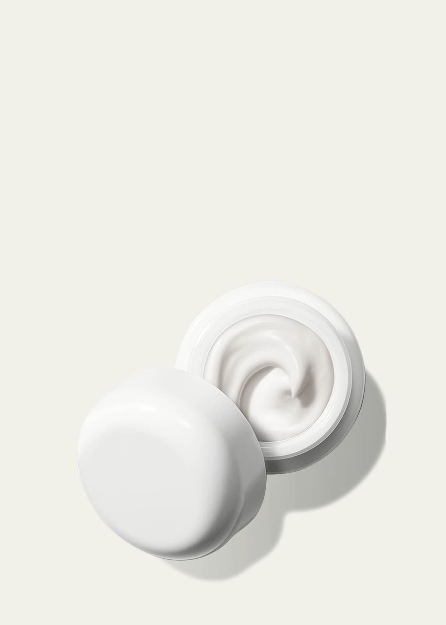 La Mer The Moisturizing Soft Cream, 2.0 oz. Image 2 of 5
