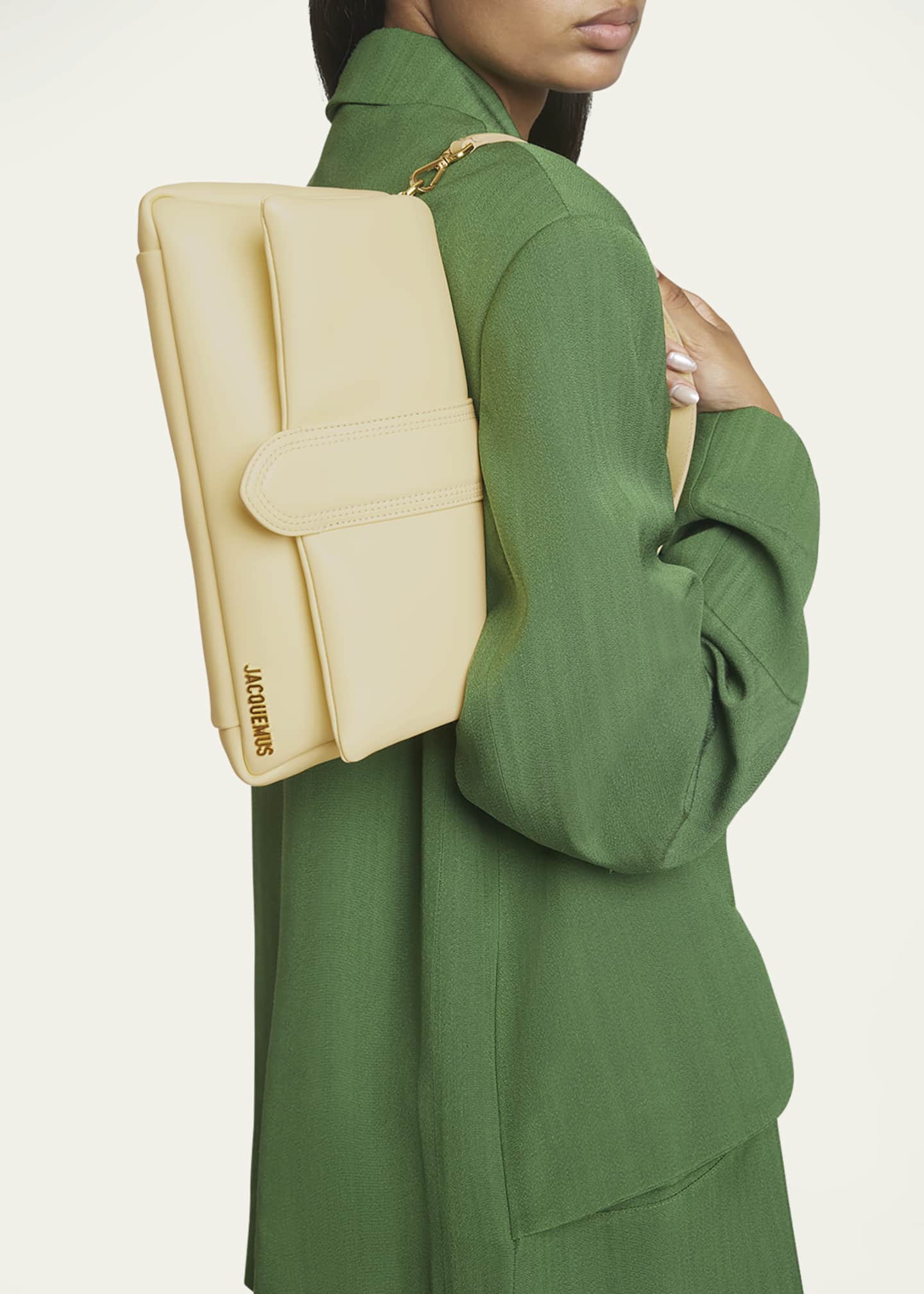 【JACQUEMUS】Bambimou パフドフラップバッグ Jacquemus Le Bambimou Padded Shoulder Bag | Neiman Marcus