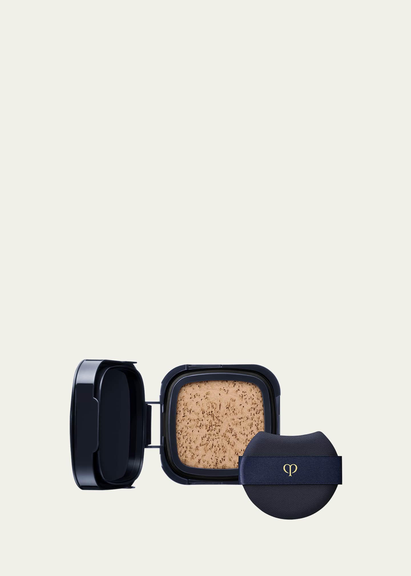 Cle de Peau Beaute Radiant Cushion Dewy Foundation, Refill Image 1 of 2
