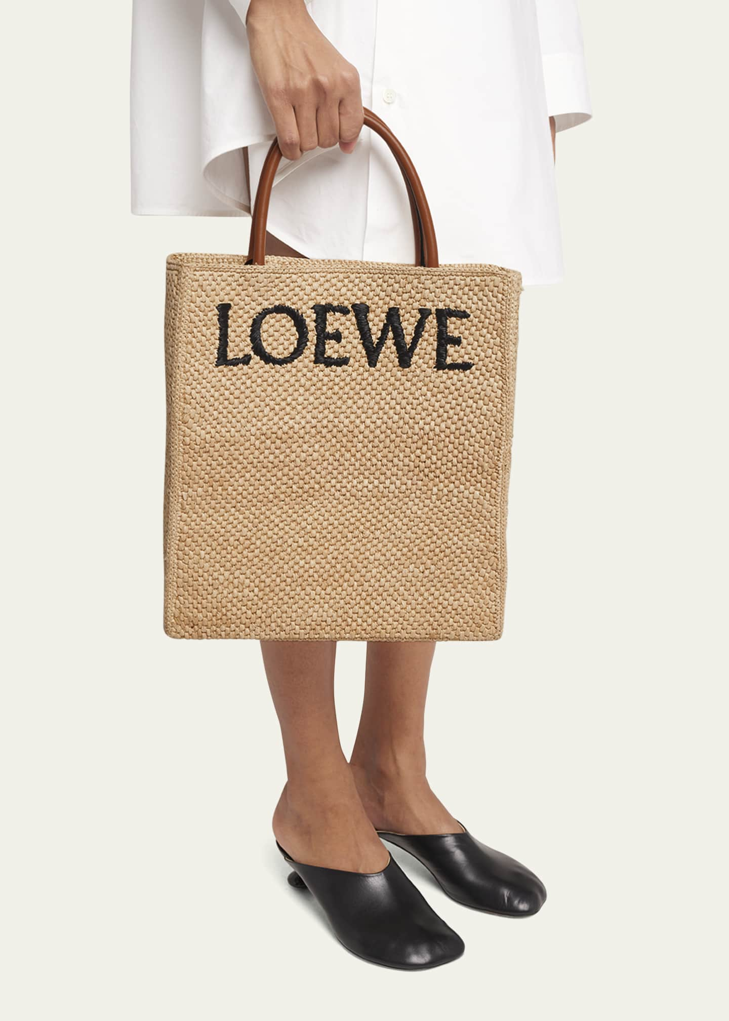 Medium LOEWE Font Tote in Raffia