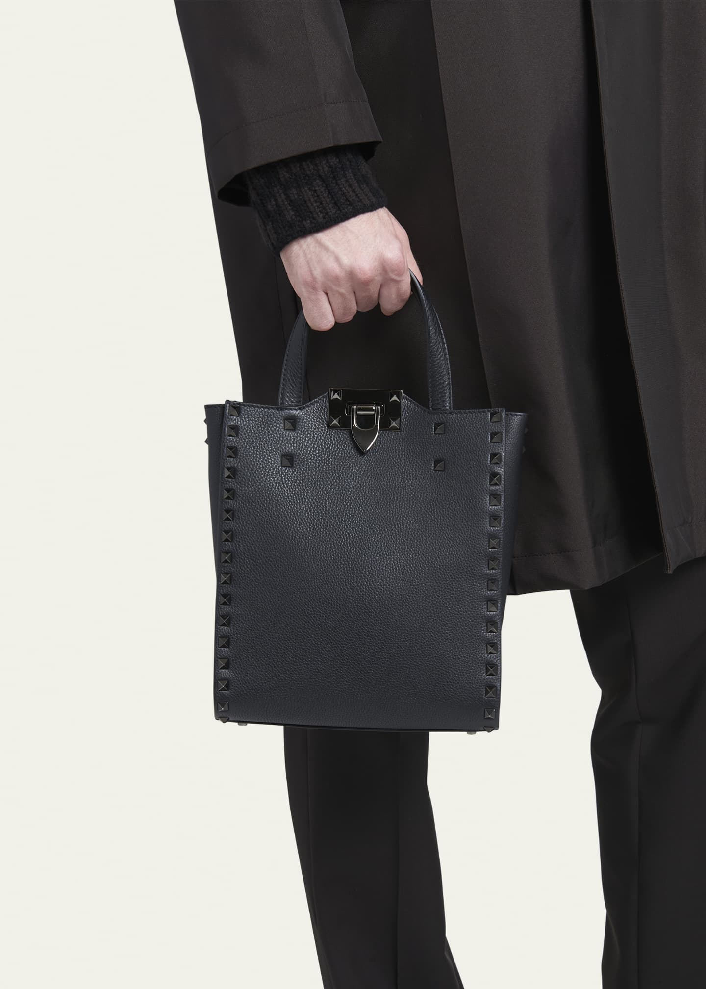 Rockstud Leather Tote Bag in Black - Valentino Garavani