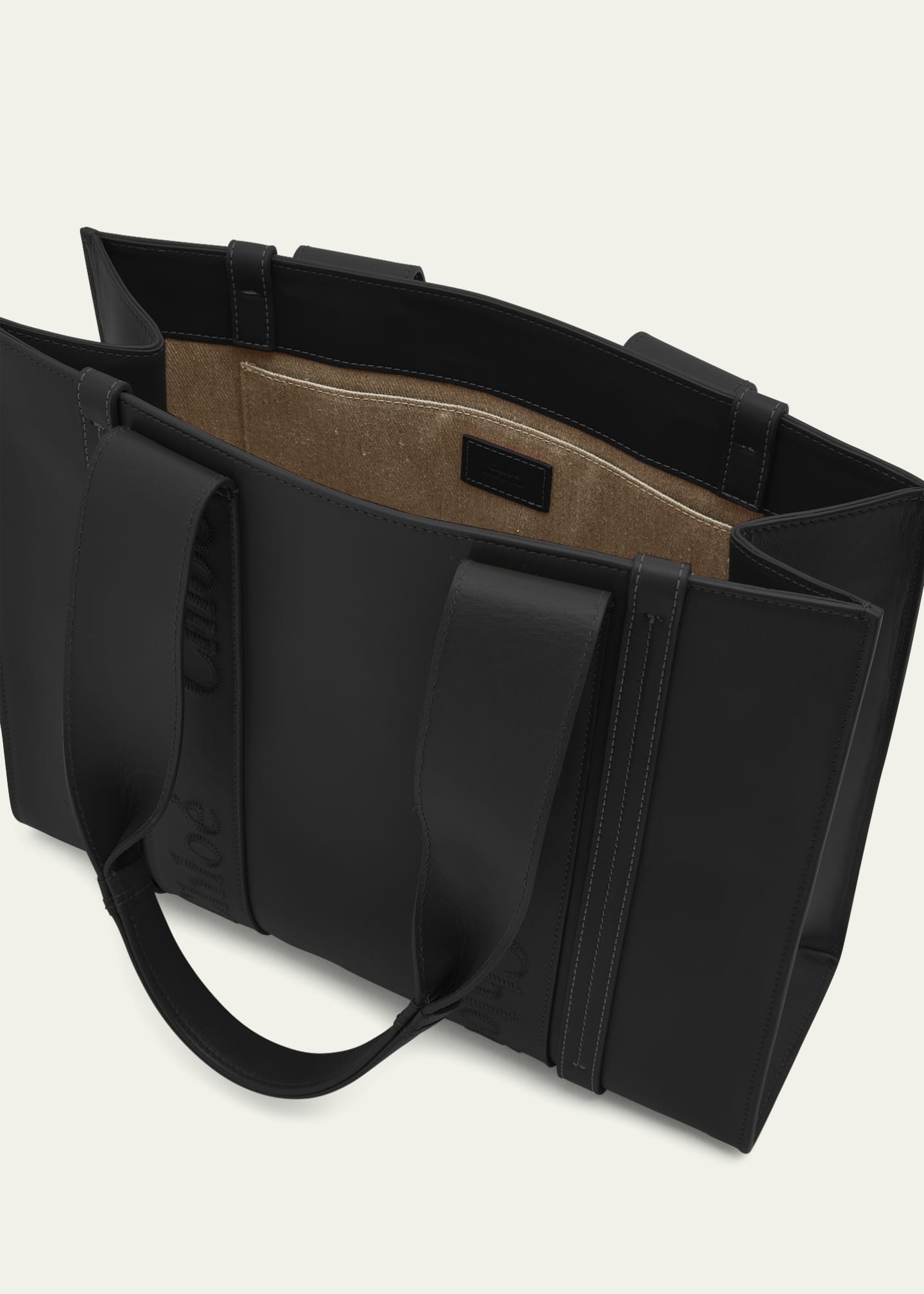 Chloe Woody Medium Tote Bag in Leather Image 4 of 5
