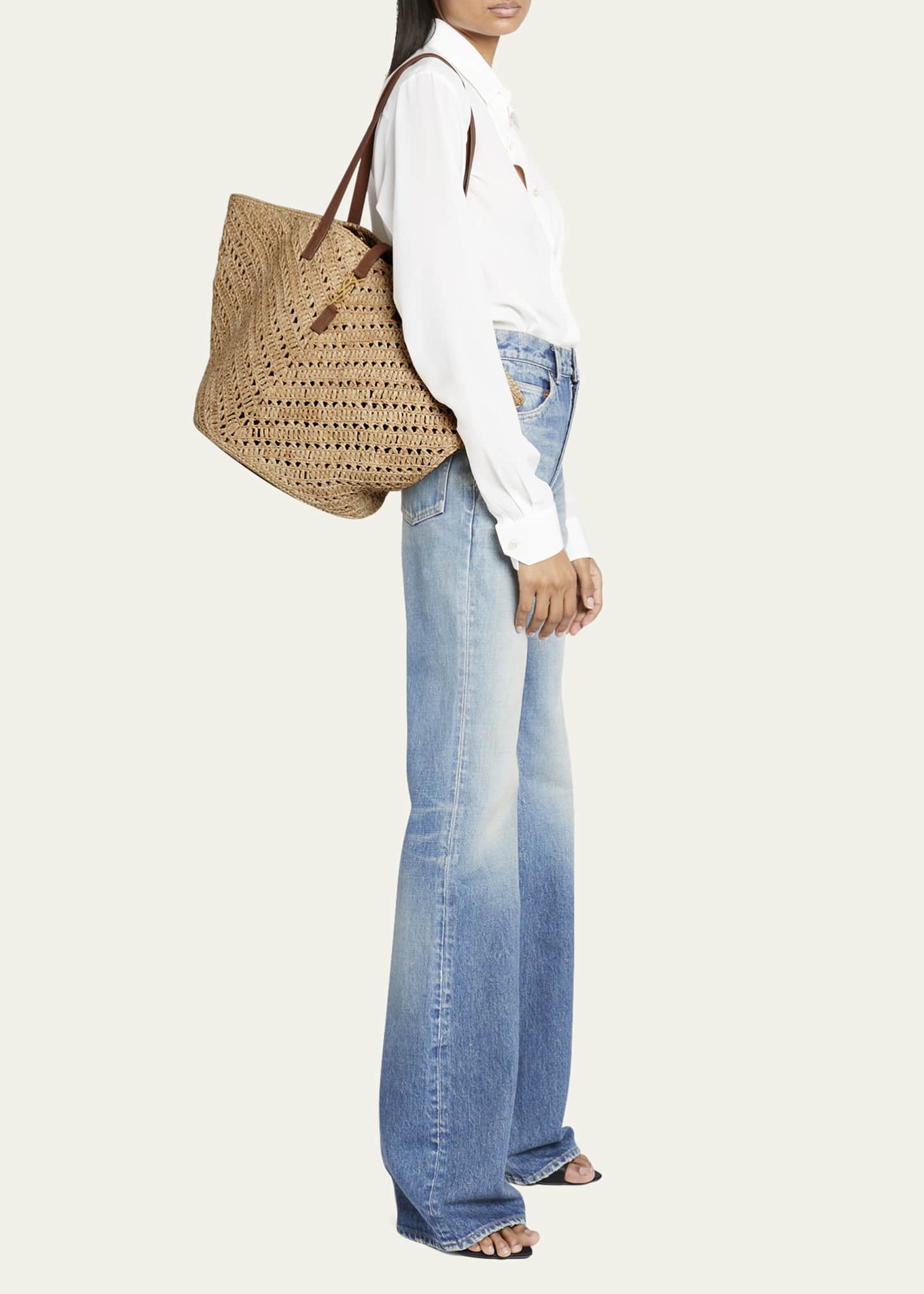 Saint laurent medium tote hotsell