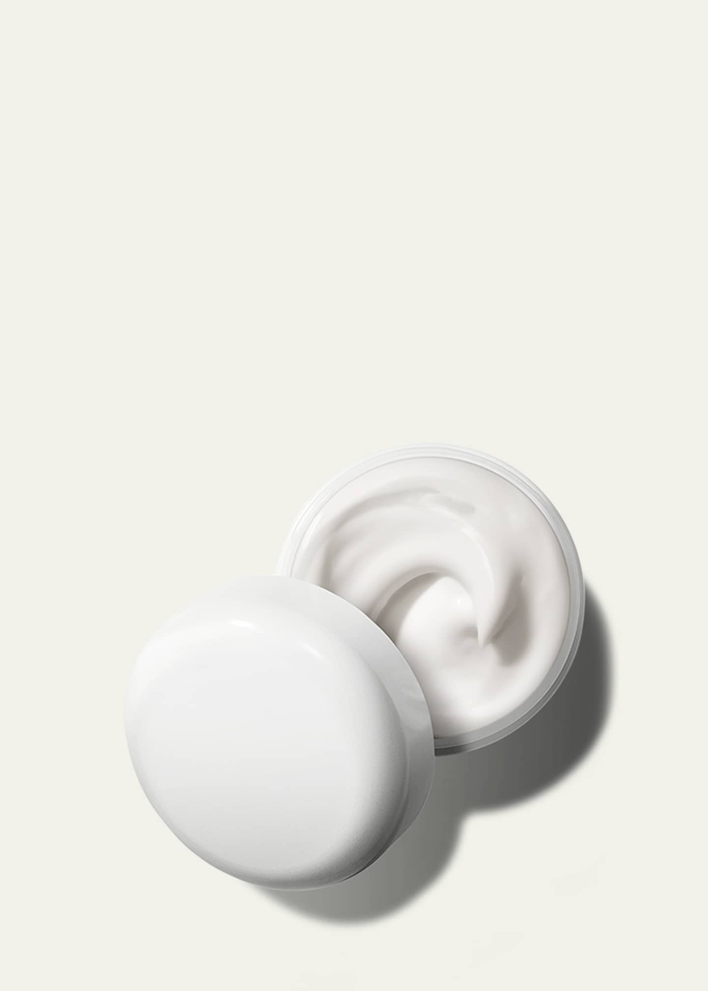 La Mer The Moisturizing Soft Cream, 0.5 oz. Image 2 of 5