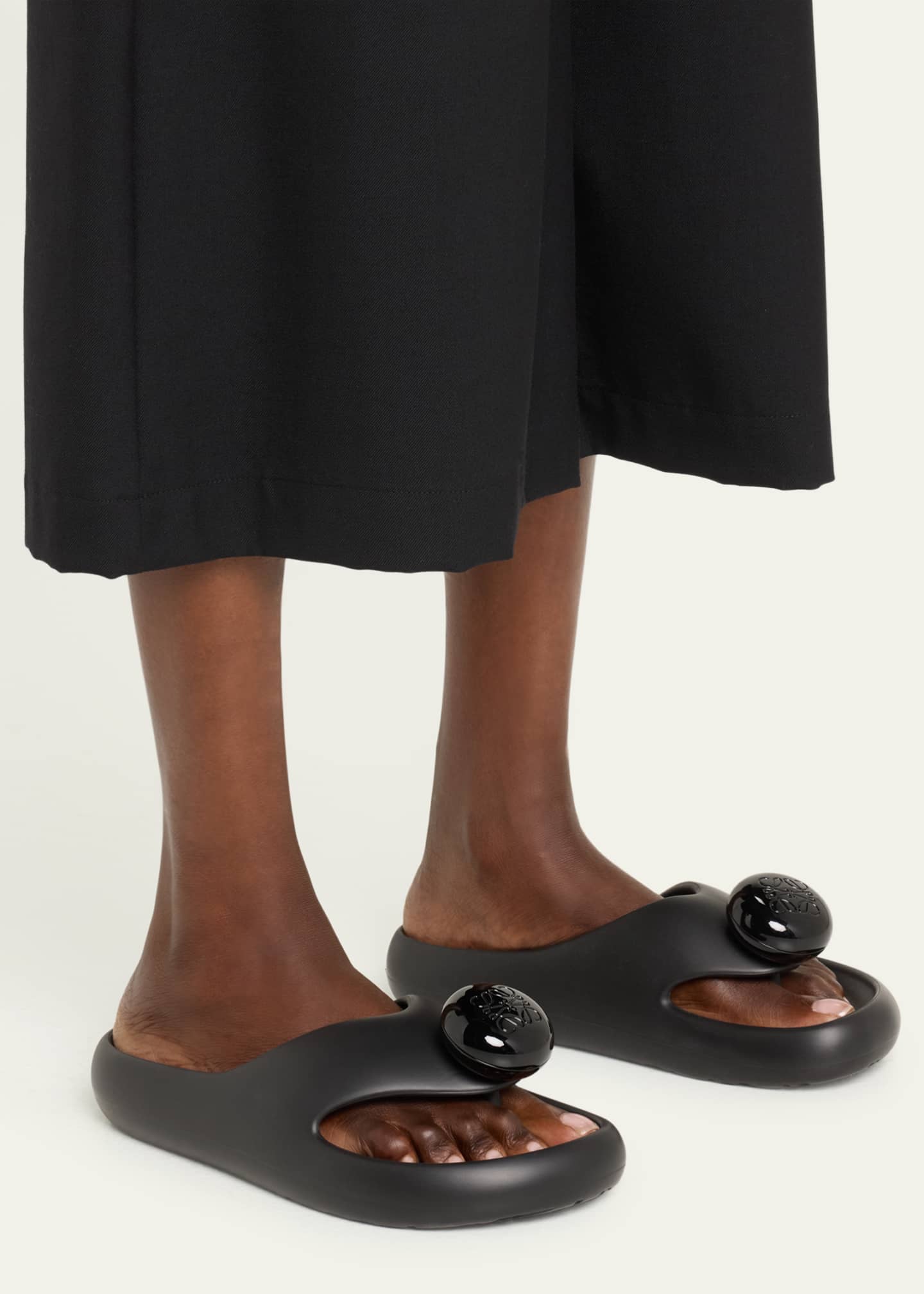 Loewe slides online