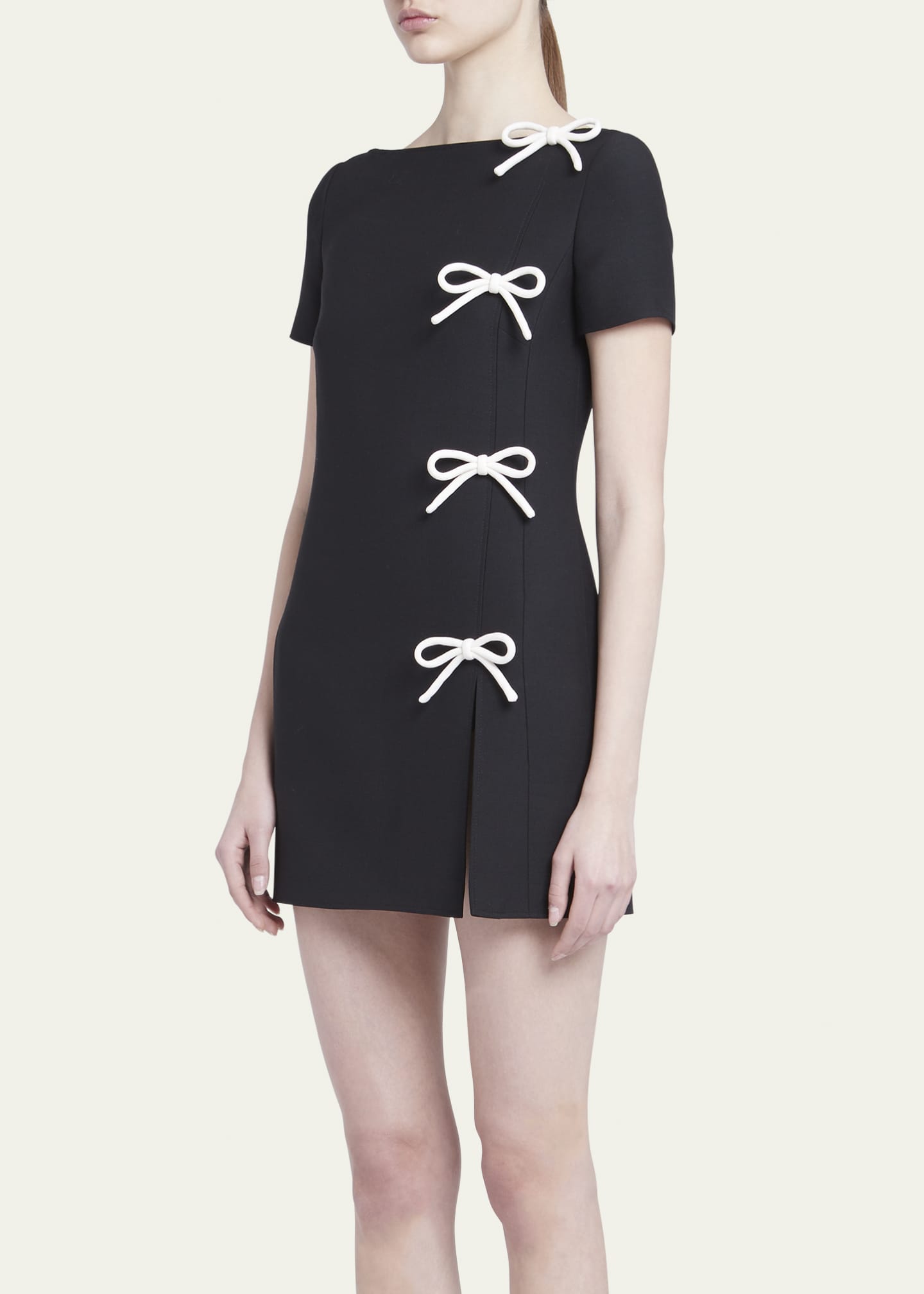 følgeslutning kandidatgrad tempereret Valentino Garavani Crepe Couture Mini Dress with Bow Details - Bergdorf  Goodman