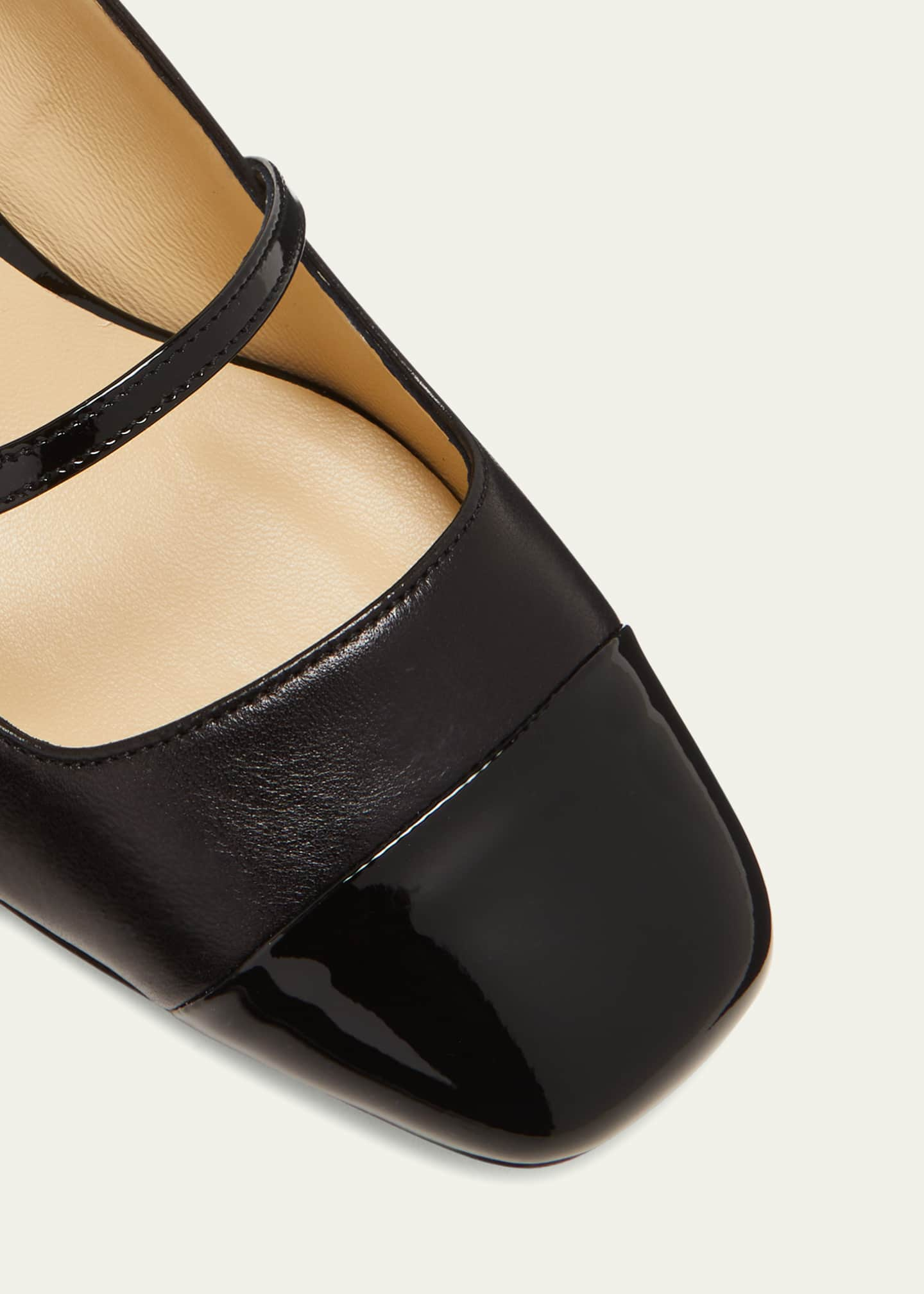 Multistrap pump in black patent leather