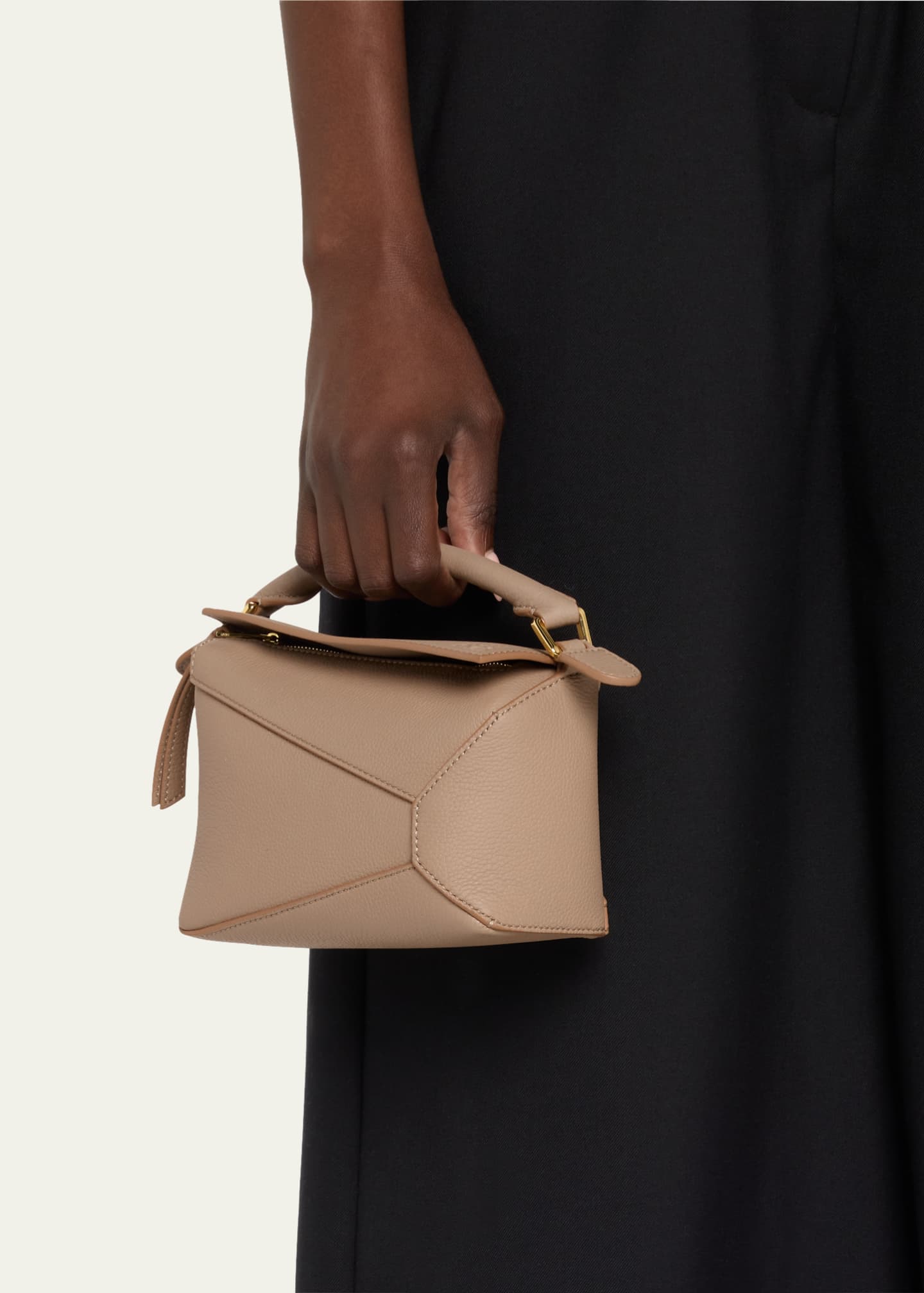 ハンドバッグ Loewe Puzzle Edge Mini Handbag In Grainy Leather Loewe Puzzle Edge Mini Top-Handle Bag in Grained Leather