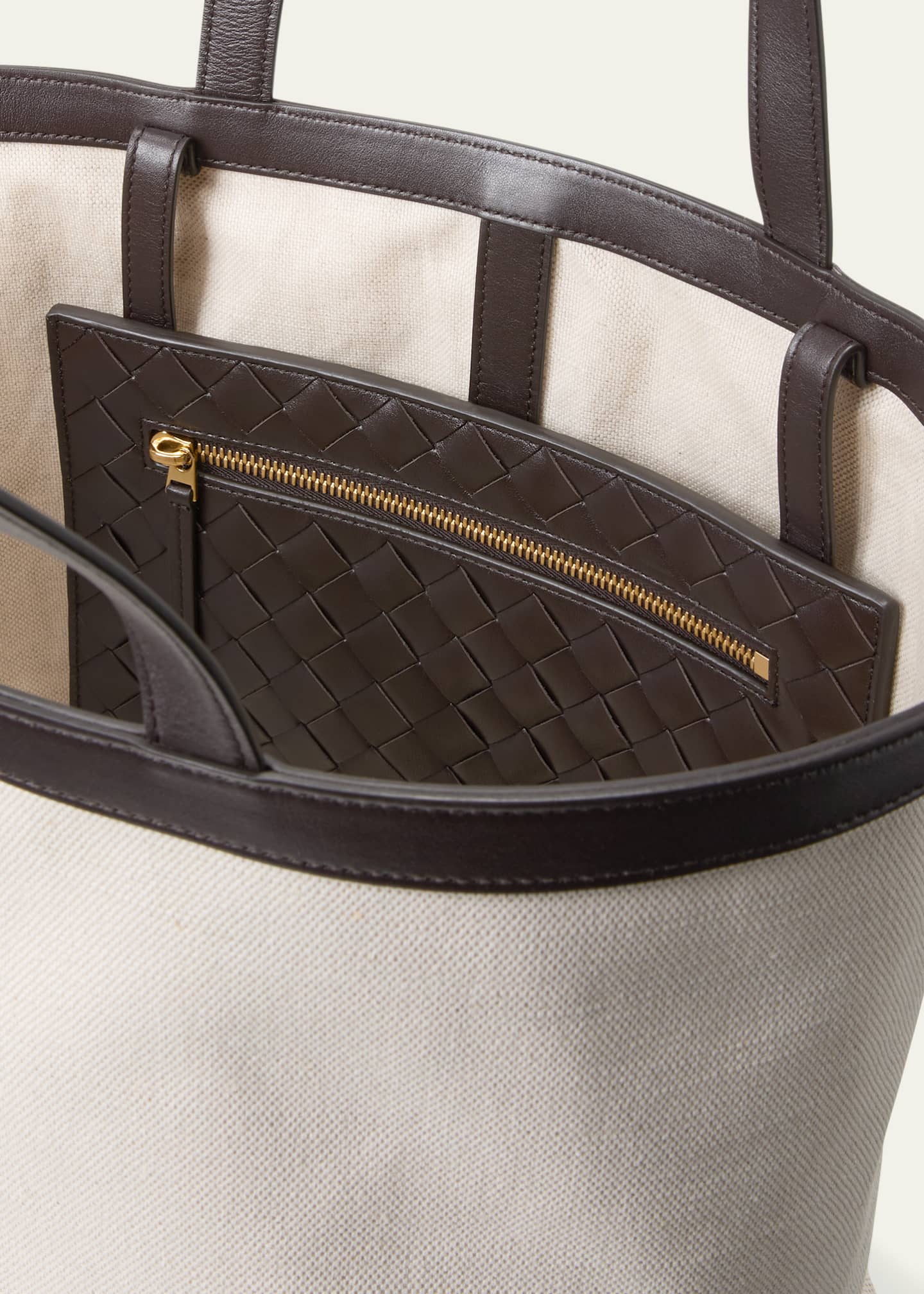【関税&送料込】Bottega Veneta POUCH FLIP FLAP SMALL PRISM Bottega Veneta Flip Flap Small Prism Canvas & Leather Pouch