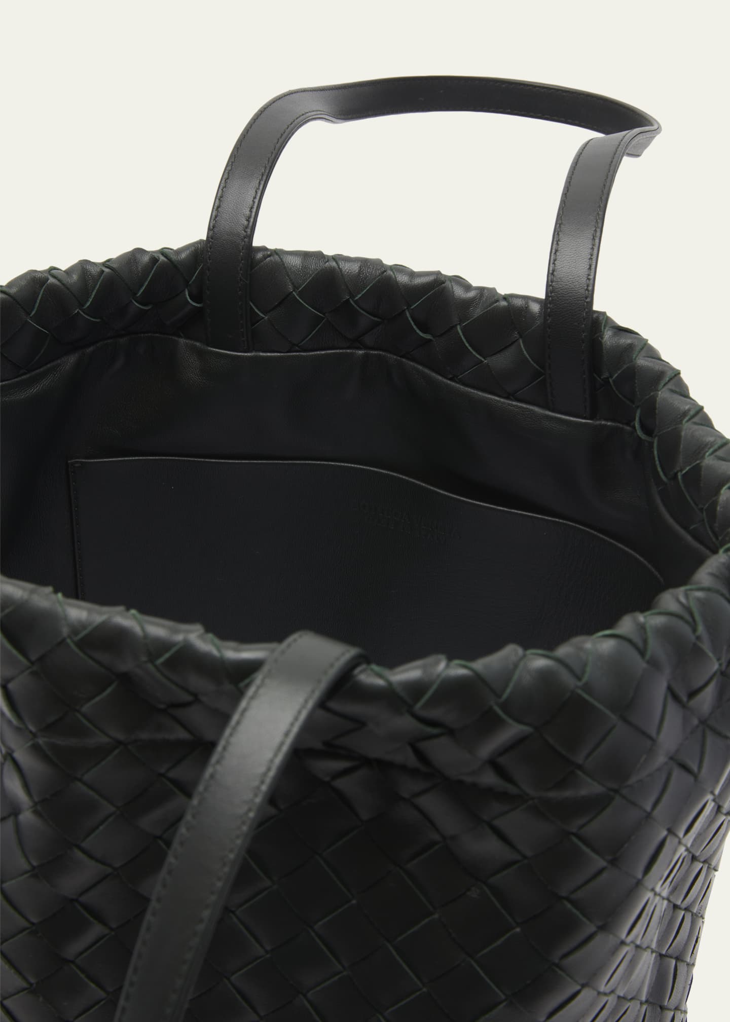 Bottega Veneta Medium Intrecciato Leather Bucket Bag