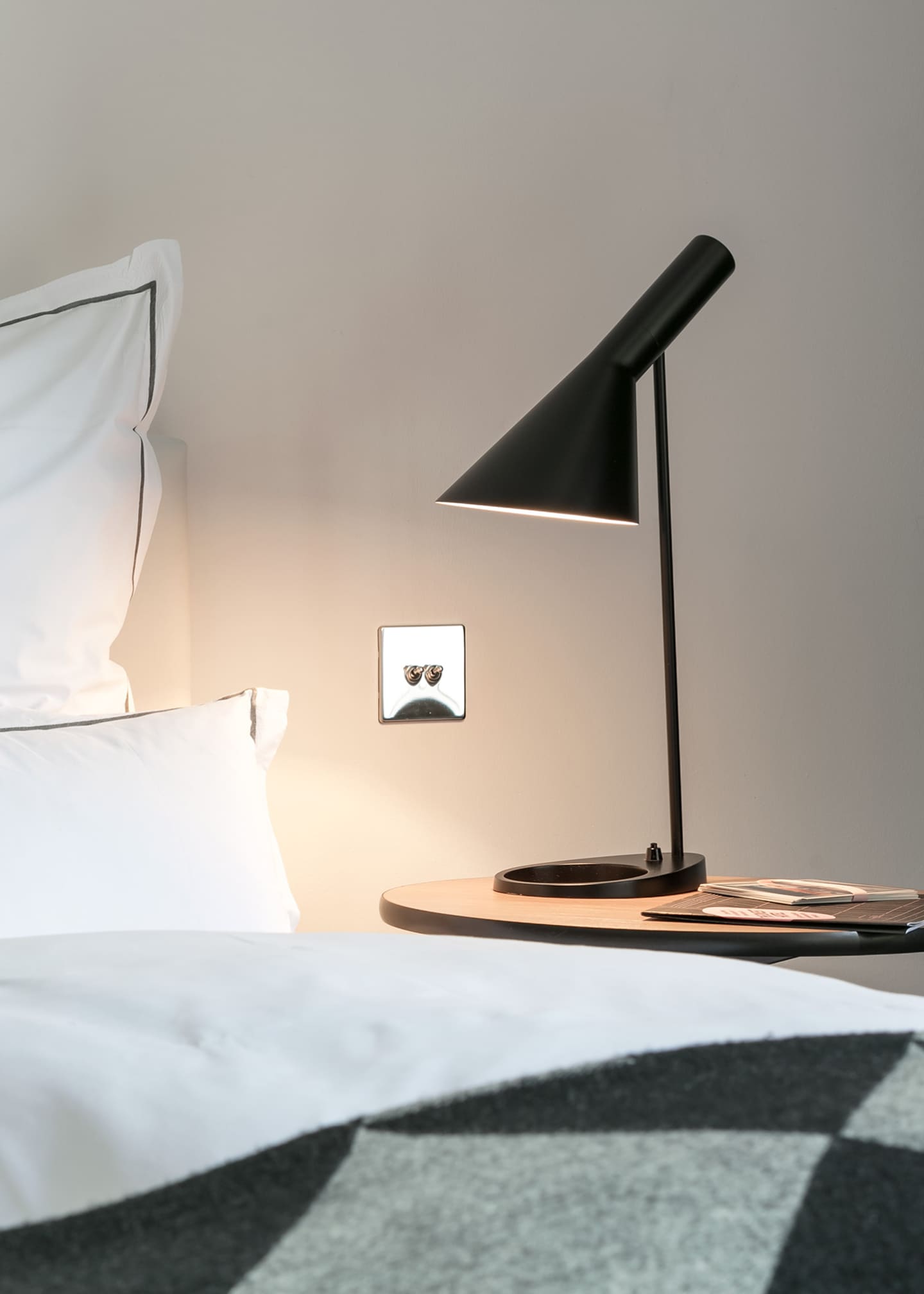 Louis Poulsen AJ Table Lamp, 21" Image 4 of 5
