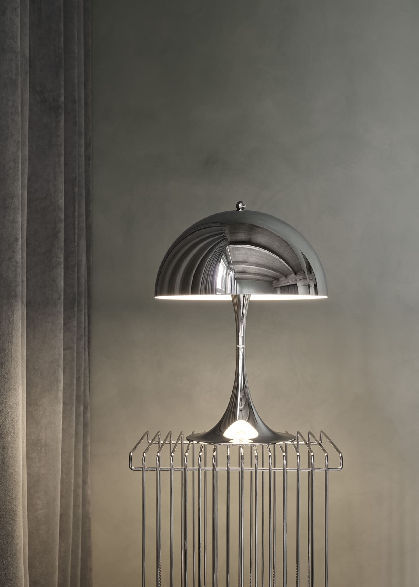 Louis Poulsen Panthella 320 Table Lamp, High Luster Chrome-Plated Image 3 of 5