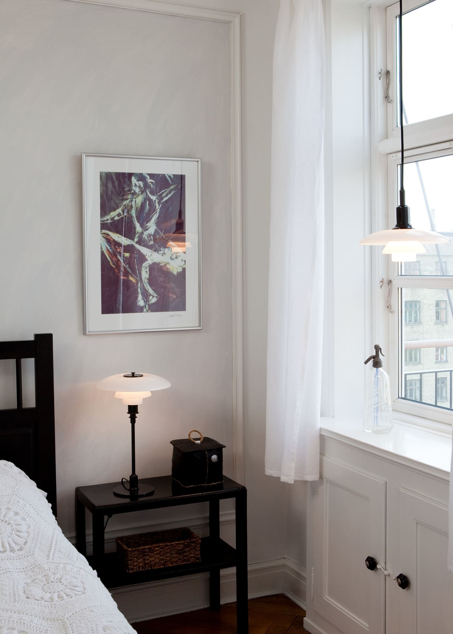 Louis Poulsen PH 3/2 Table Lamp - 19" Image 4 of 5