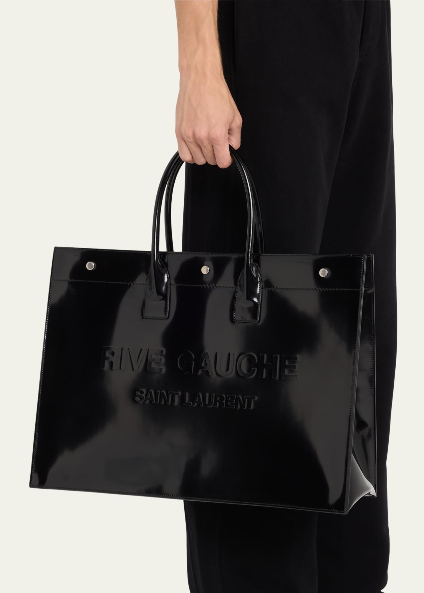 Shopping Large Leather Tote in Black - Saint Laurent