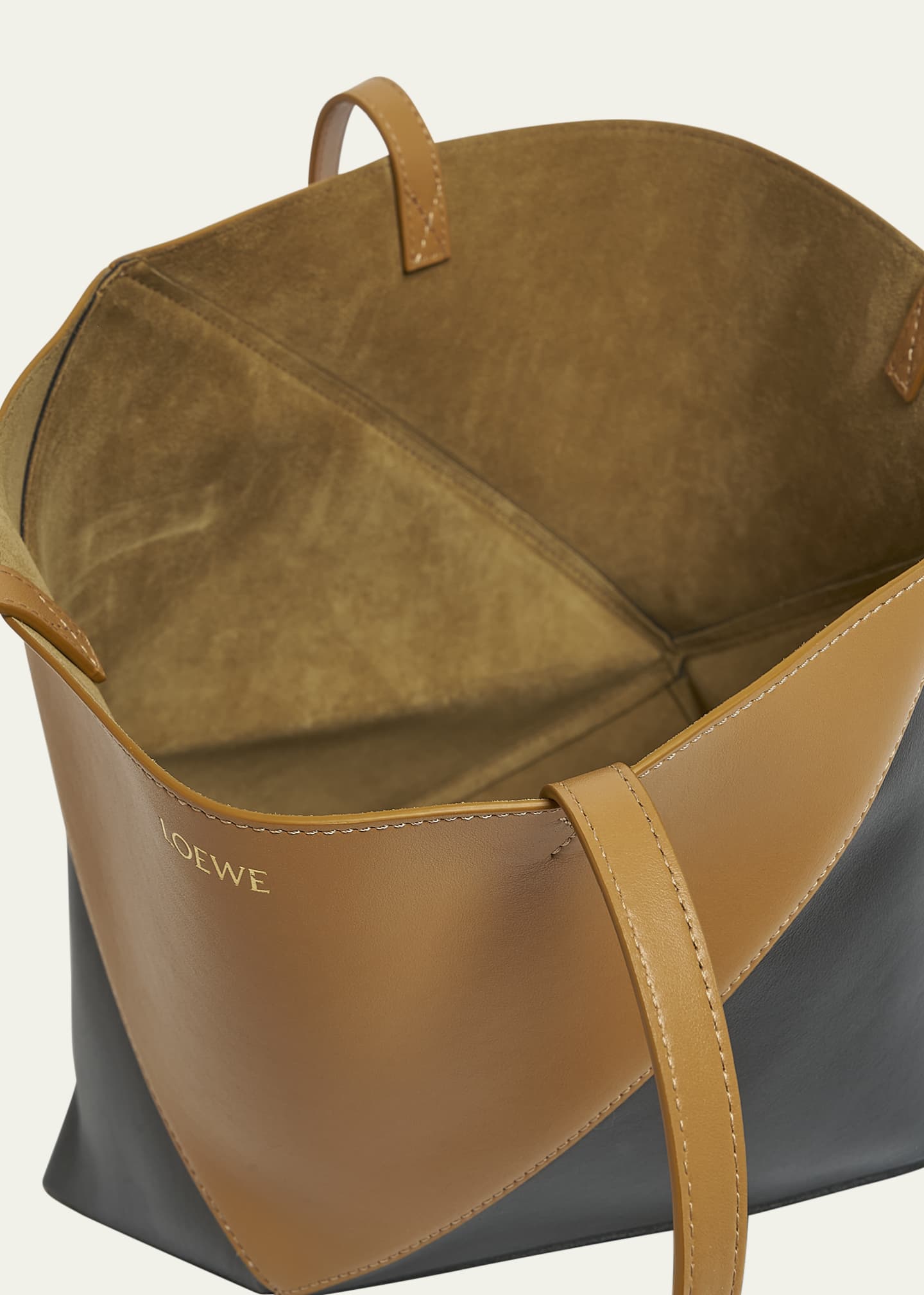 Loewe beach deals bag medium