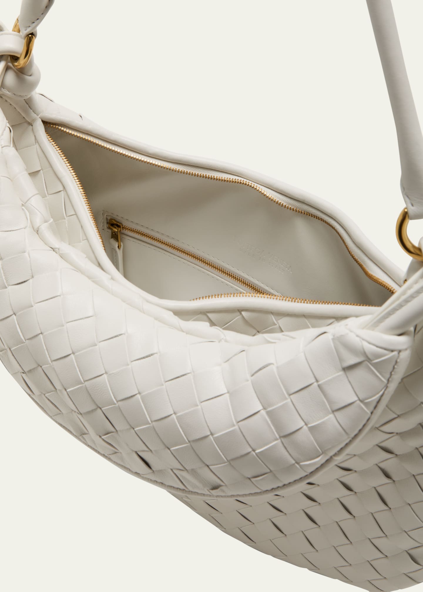 Large veneta bag shop