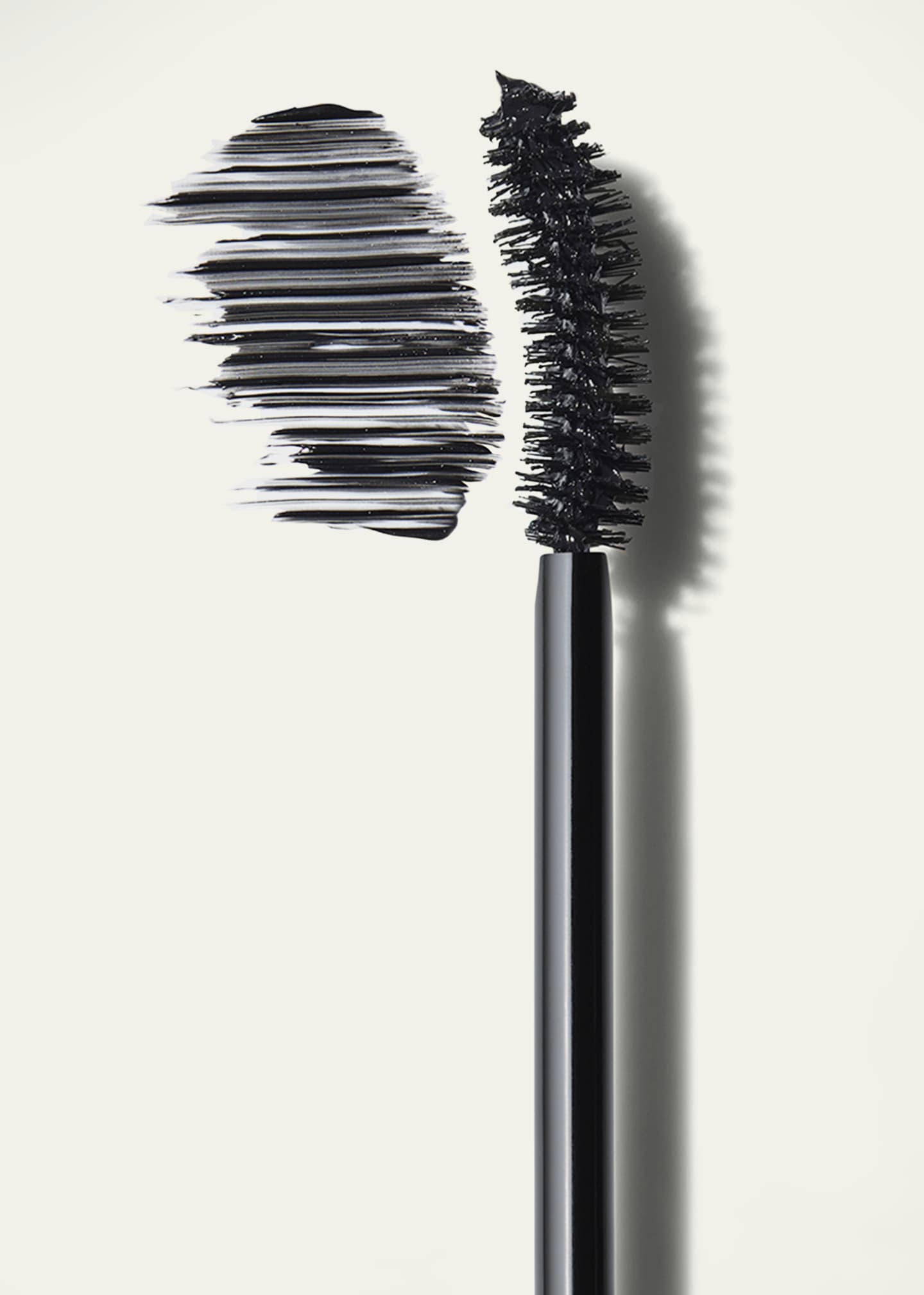 Victoria Beckham Vast Lash Mascara, 0.22 oz. Image 2 of 3