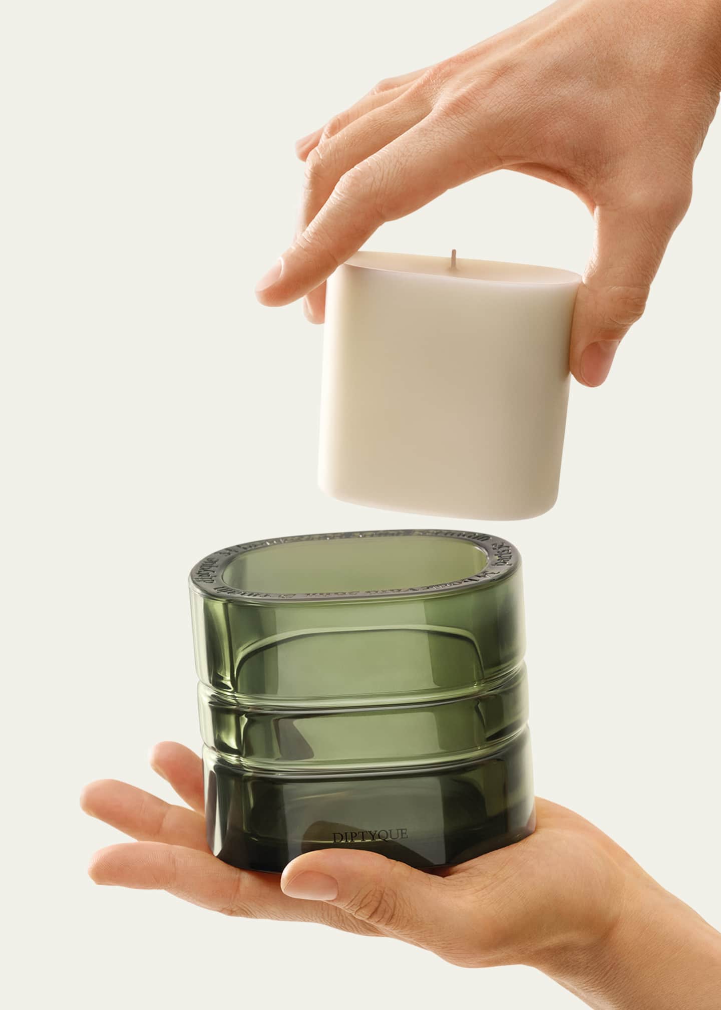 DIPTYQUE Nymphees Merveilles (Nymphaeum of Wonders) Candle Refill, 9.5 oz. Image 3 of 3
