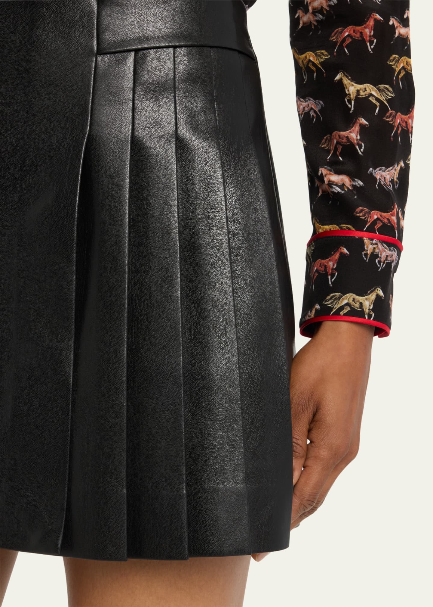 ★KIMHEKIM★ VEGAN LEATHER ASYMMETRIC MINI SKIRTS Alice + Olivia Toni Vegan Leather Asymmetric Pleated Mini