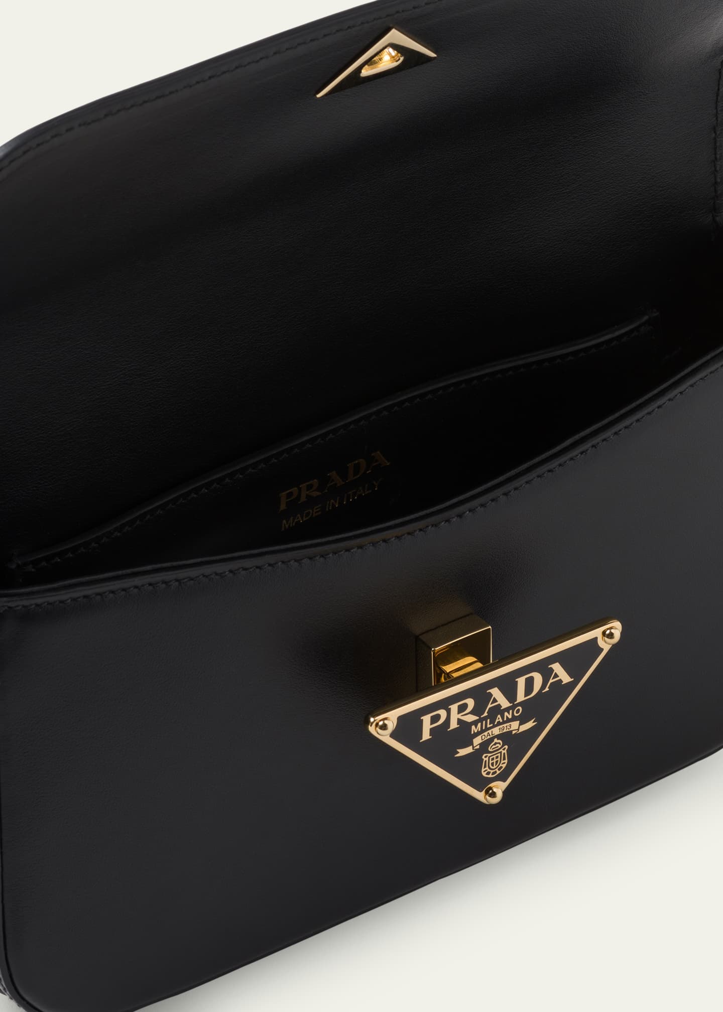 Prada saffiano flap hot sale bag