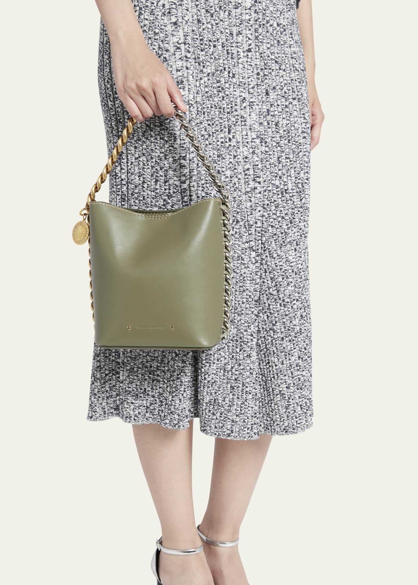 Two tone bucket bag best sale